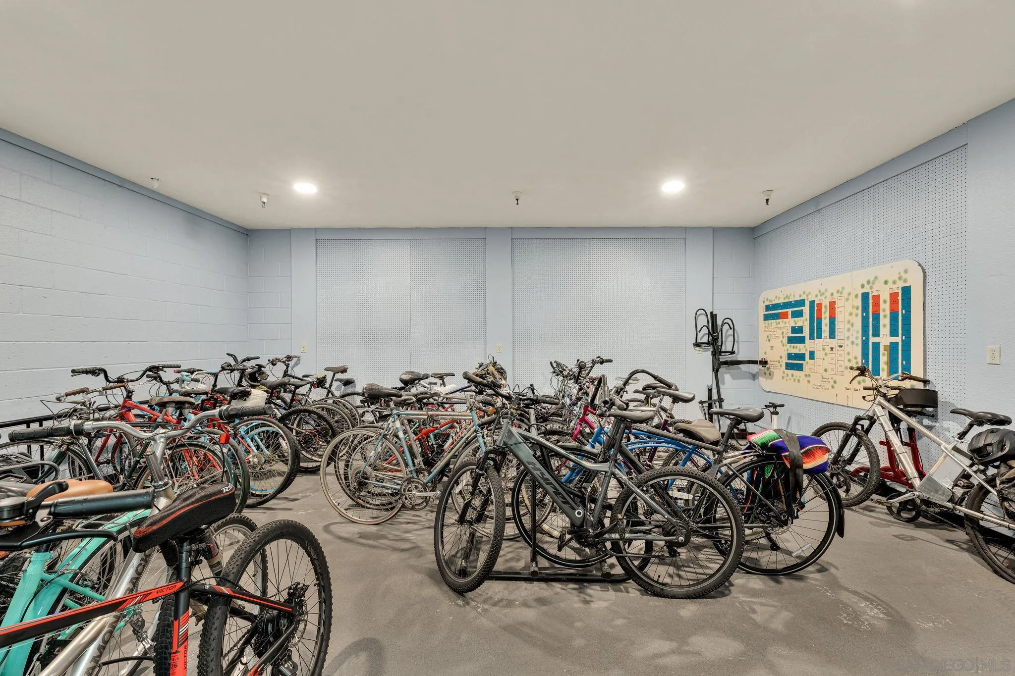 https://cdn.realtyfeed.com/cdn/127/260022347/a278437196b95d621258d1e9b17d2837.webp