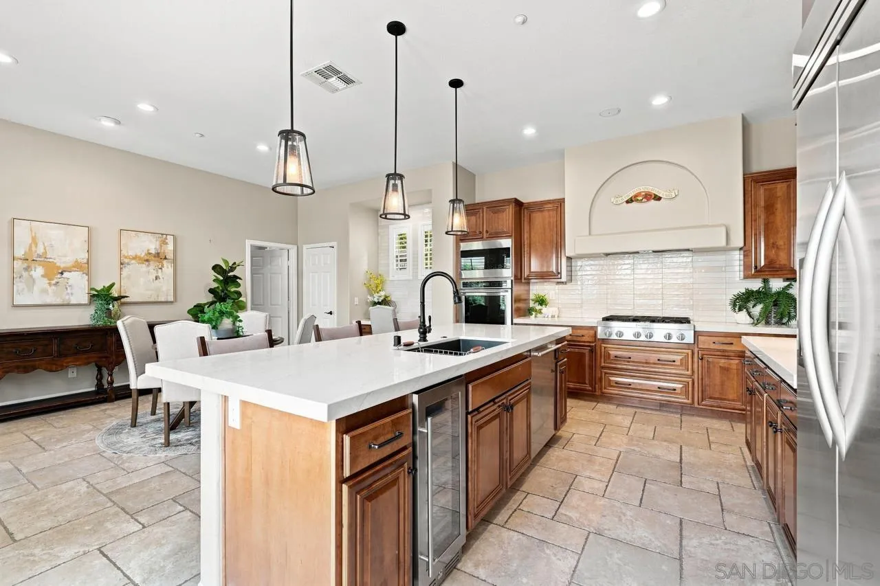 https://cdn.realtyfeed.com/cdn/127/260022353/03fc49853cb4001e970462c2fda74c81.webp