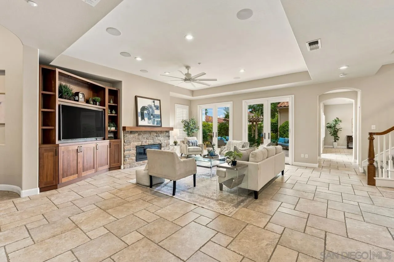 https://cdn.realtyfeed.com/cdn/127/260022353/247f2245b306d3a47261b931c1ed00bc.webp