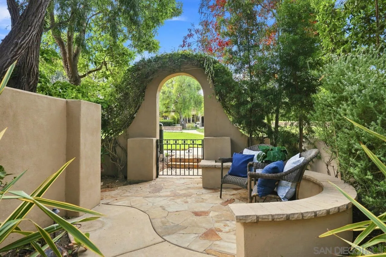 https://cdn.realtyfeed.com/cdn/127/260022353/3d23ba1ac76d22e9f590252b6c7f72dd.webp