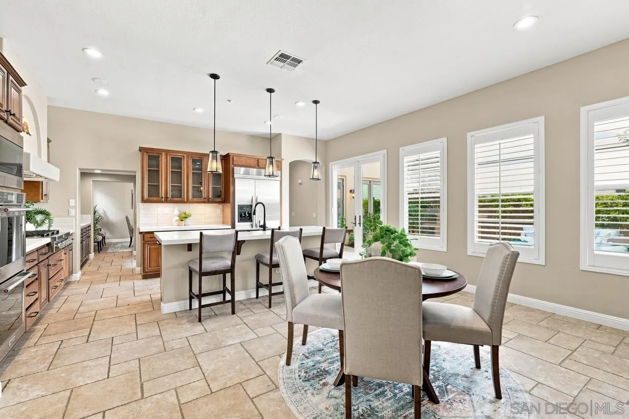 https://cdn.realtyfeed.com/cdn/127/260022353/41431658f999038551b581bd8a5ae3b5.webp