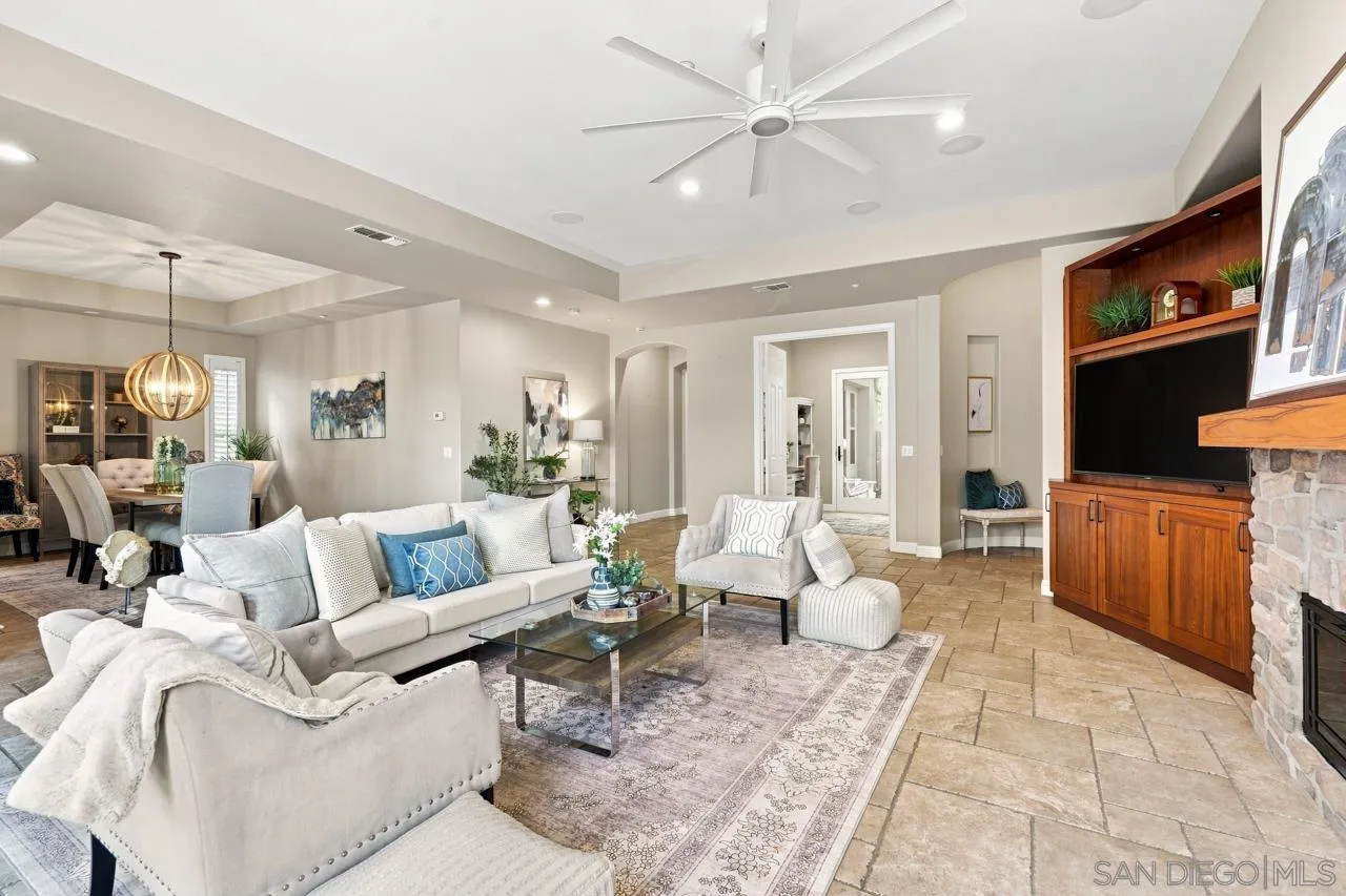 https://cdn.realtyfeed.com/cdn/127/260022353/5522bed7ca817779af39883f8c0bd67d.webp