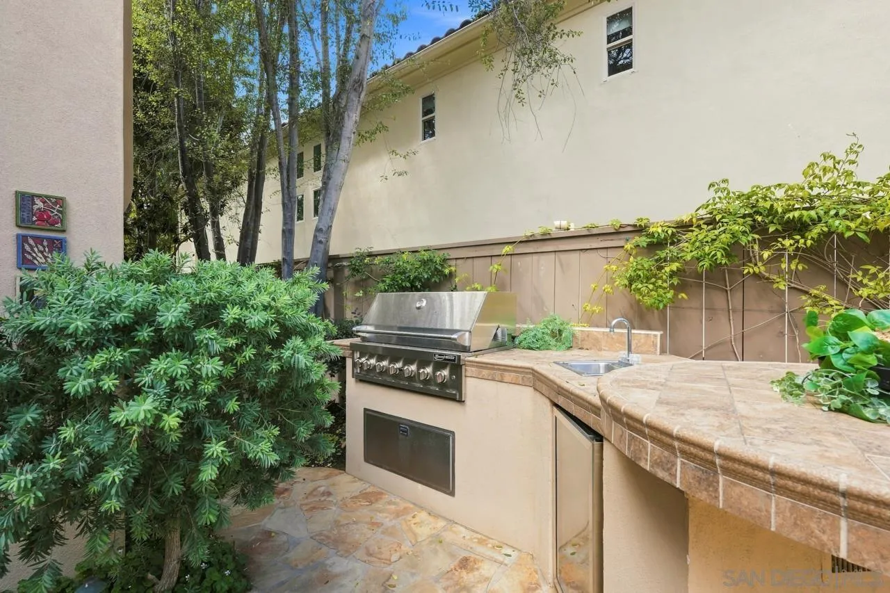 https://cdn.realtyfeed.com/cdn/127/260022353/af366618cf190b084d32c3e497c304fd.webp