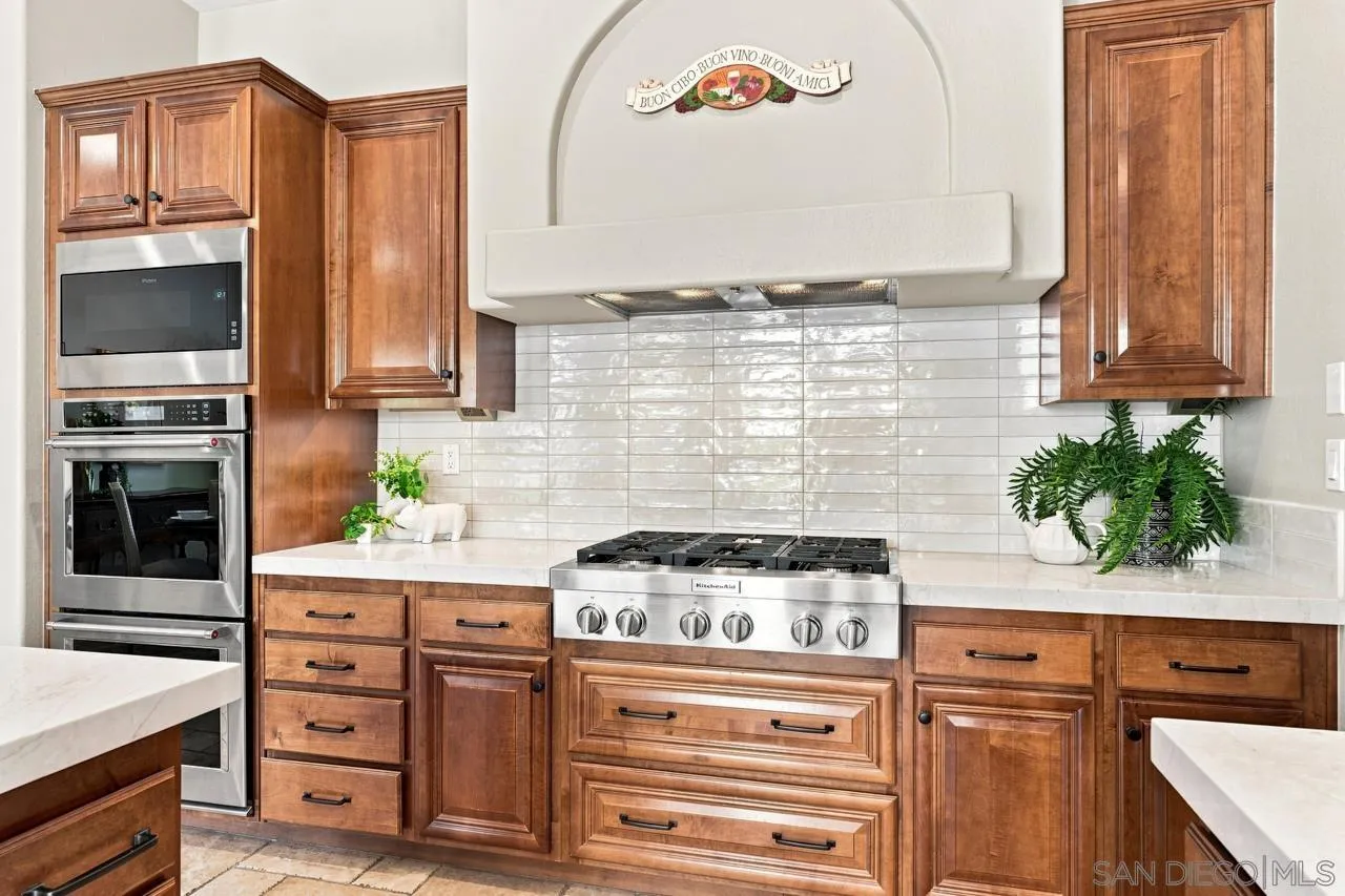 https://cdn.realtyfeed.com/cdn/127/260022353/c7158f9a85e261ca60597368fd9679b0.webp