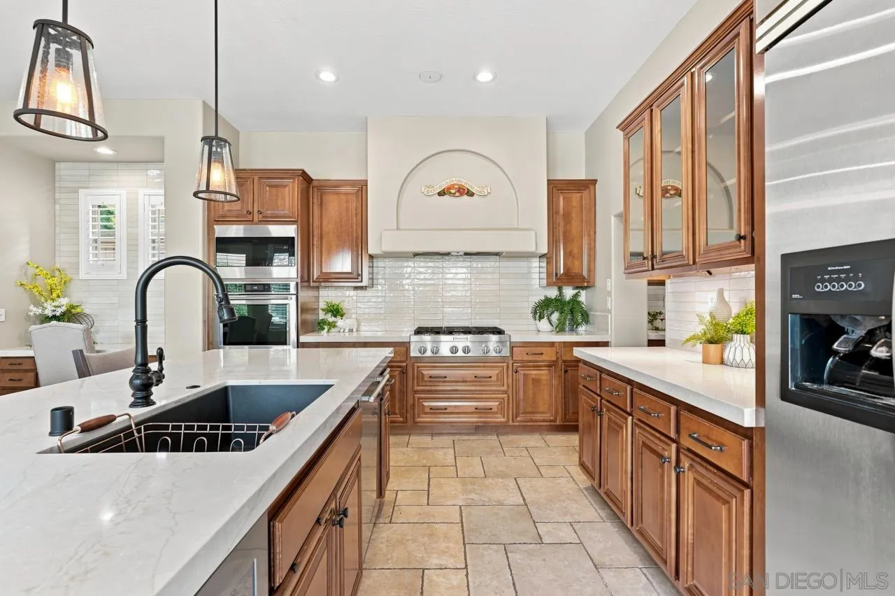 https://cdn.realtyfeed.com/cdn/127/260022353/ca30fefb2106da9d4d3c7da0021f81b2.webp