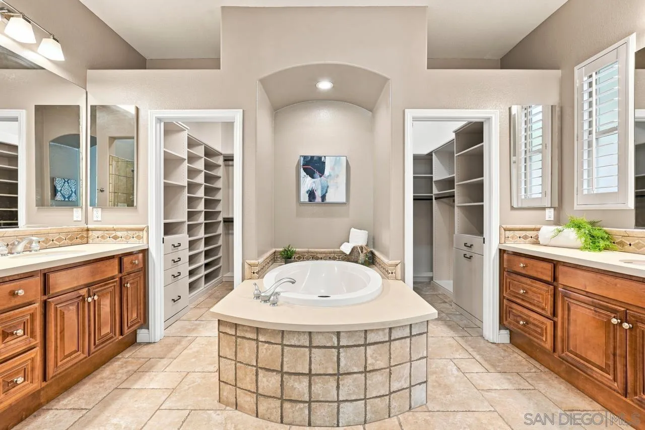 https://cdn.realtyfeed.com/cdn/127/260022353/ceb4a523d6bdd05ee2a52e2f531ea9c4.webp