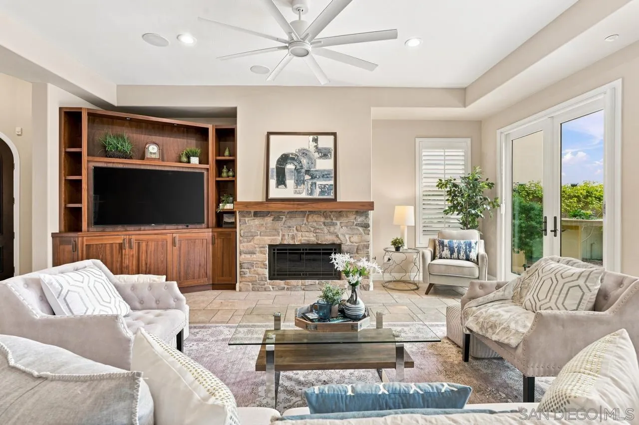 https://cdn.realtyfeed.com/cdn/127/260022353/f210073079165d1ad62c6ed72e452c59.webp