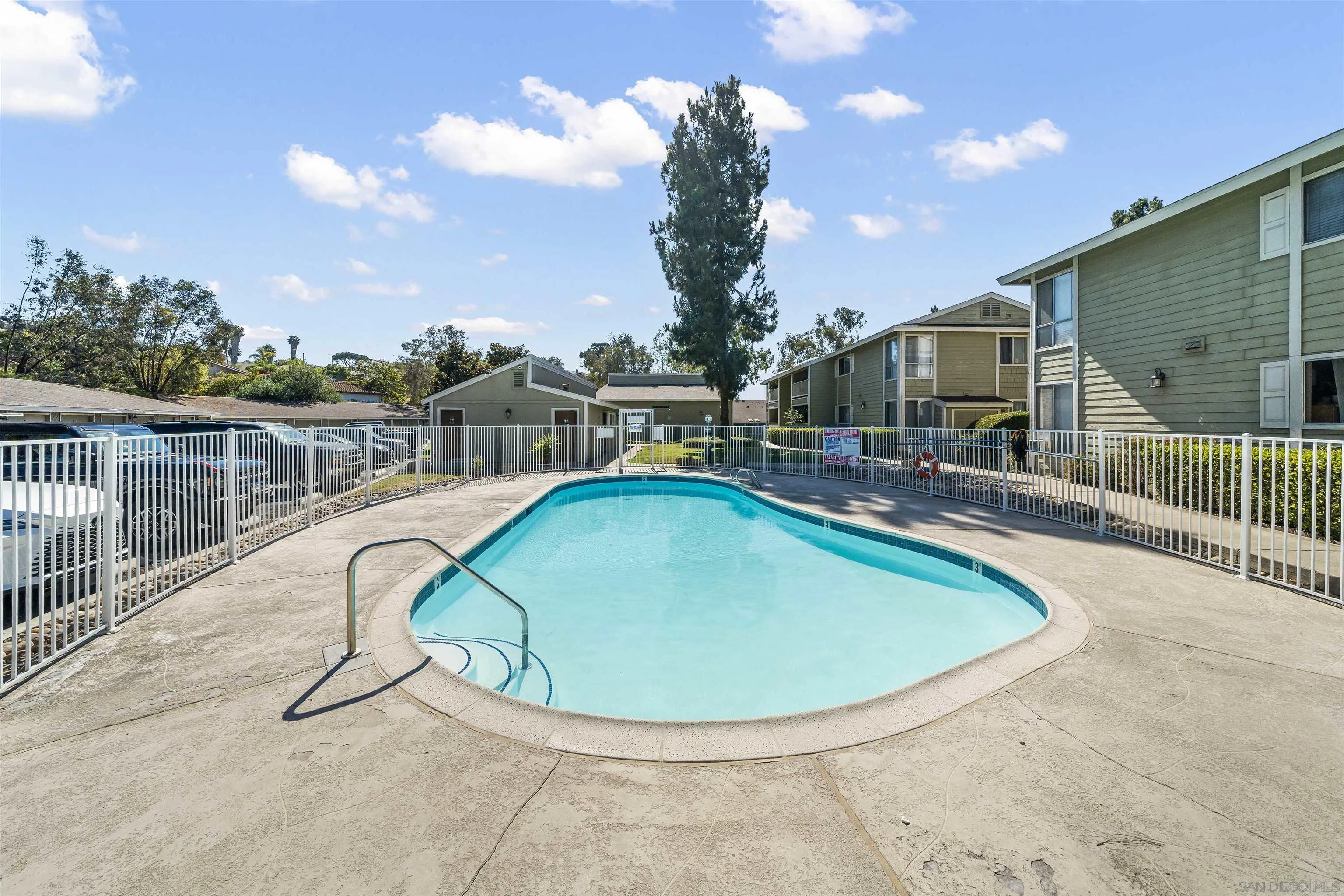 https://cdn.realtyfeed.com/cdn/127/260022356/339b5bafc7694f621567a26a2b23eeb1.webp