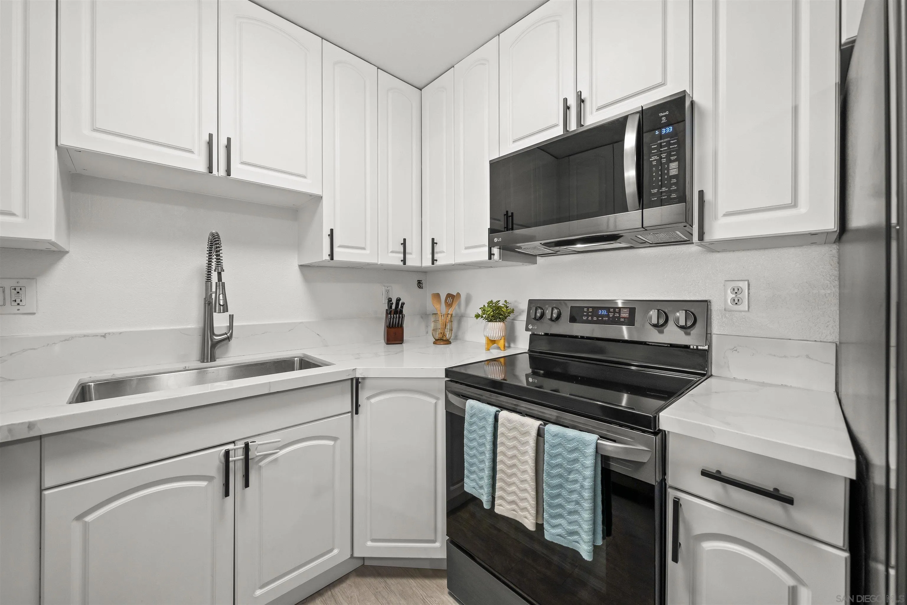https://cdn.realtyfeed.com/cdn/127/260022356/4fd886e8862412013d3ad091adb63390.webp