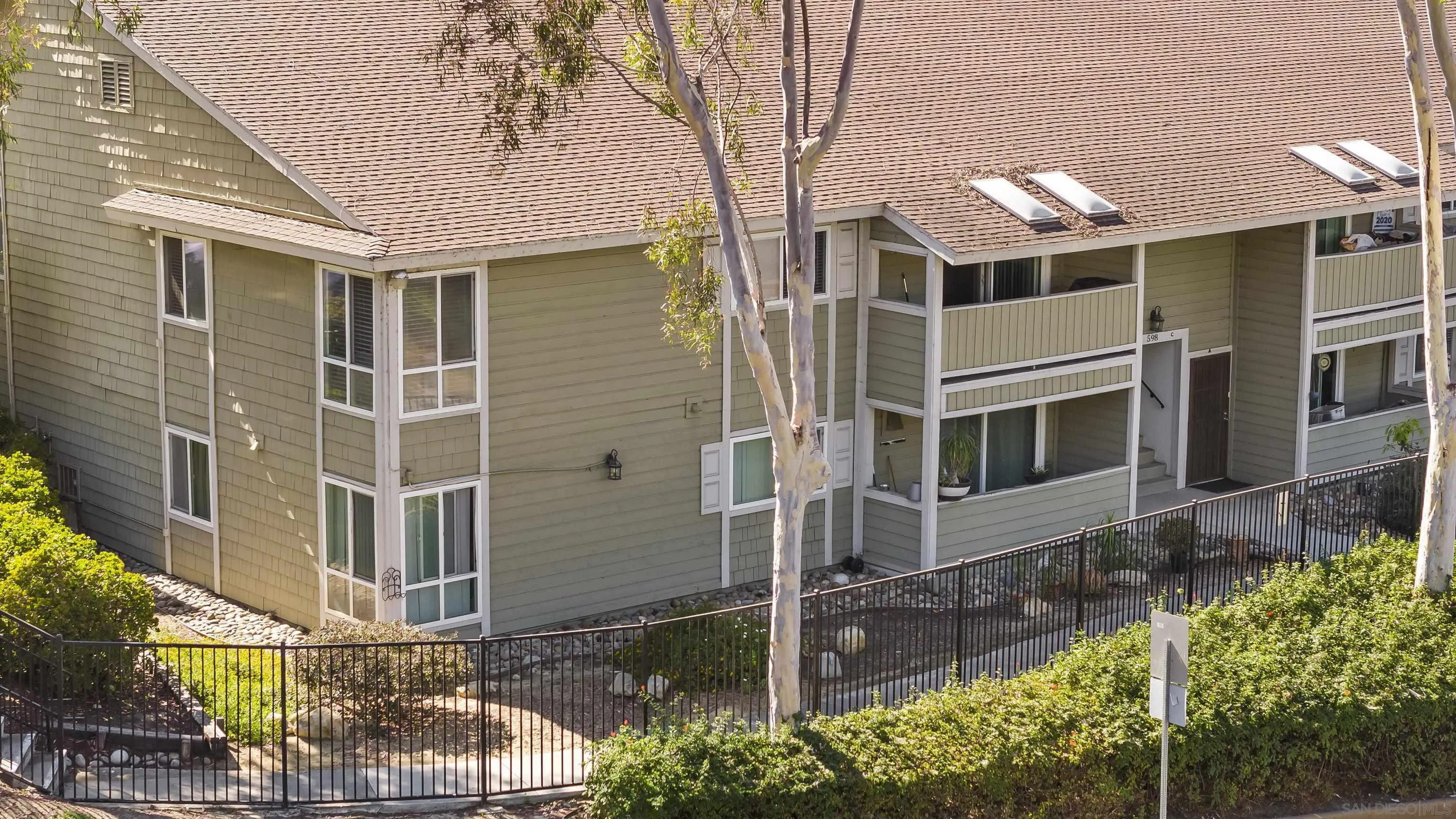 https://cdn.realtyfeed.com/cdn/127/260022356/8def733ddc48fad69b62e16009f650de.webp