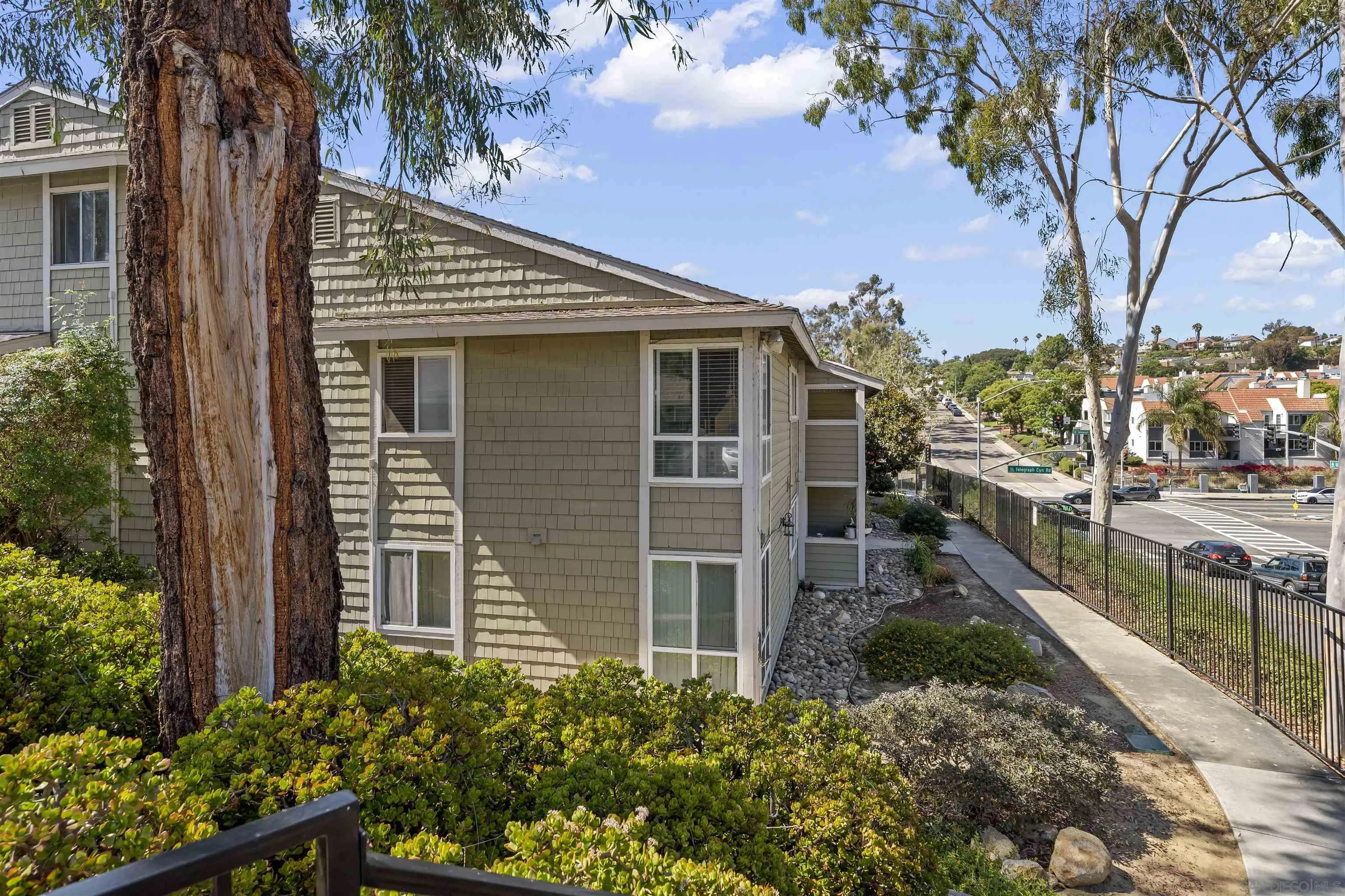 https://cdn.realtyfeed.com/cdn/127/260022356/f2a5bee143d13a05c5d098c96c5a3f85.webp