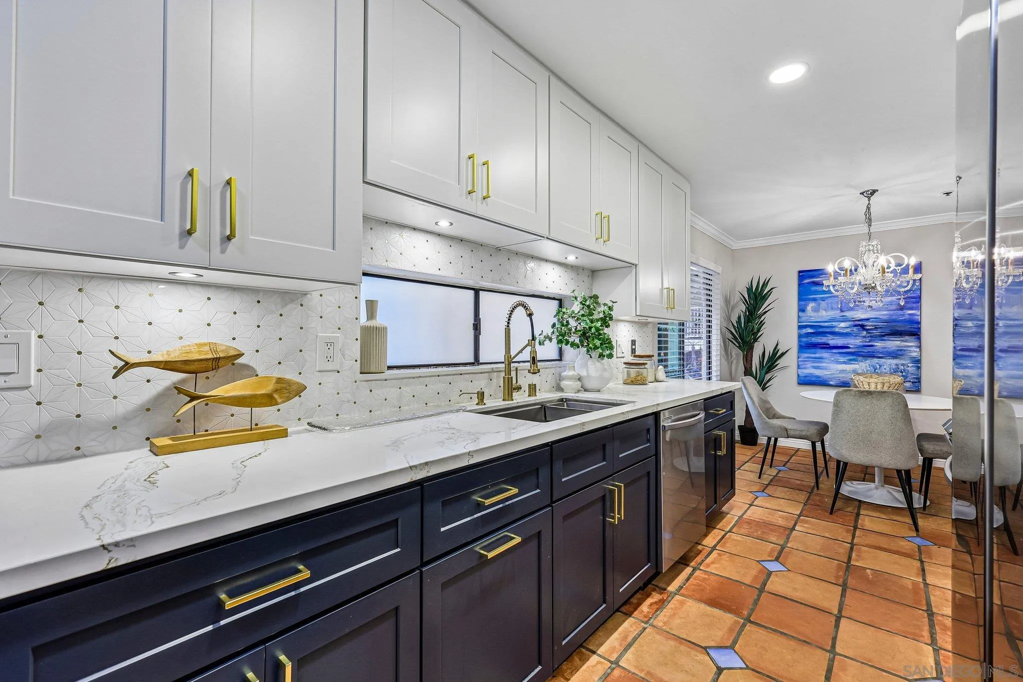 https://cdn.realtyfeed.com/cdn/127/260022358/c1d3217397b272bd8884af03fdee20b2.webp