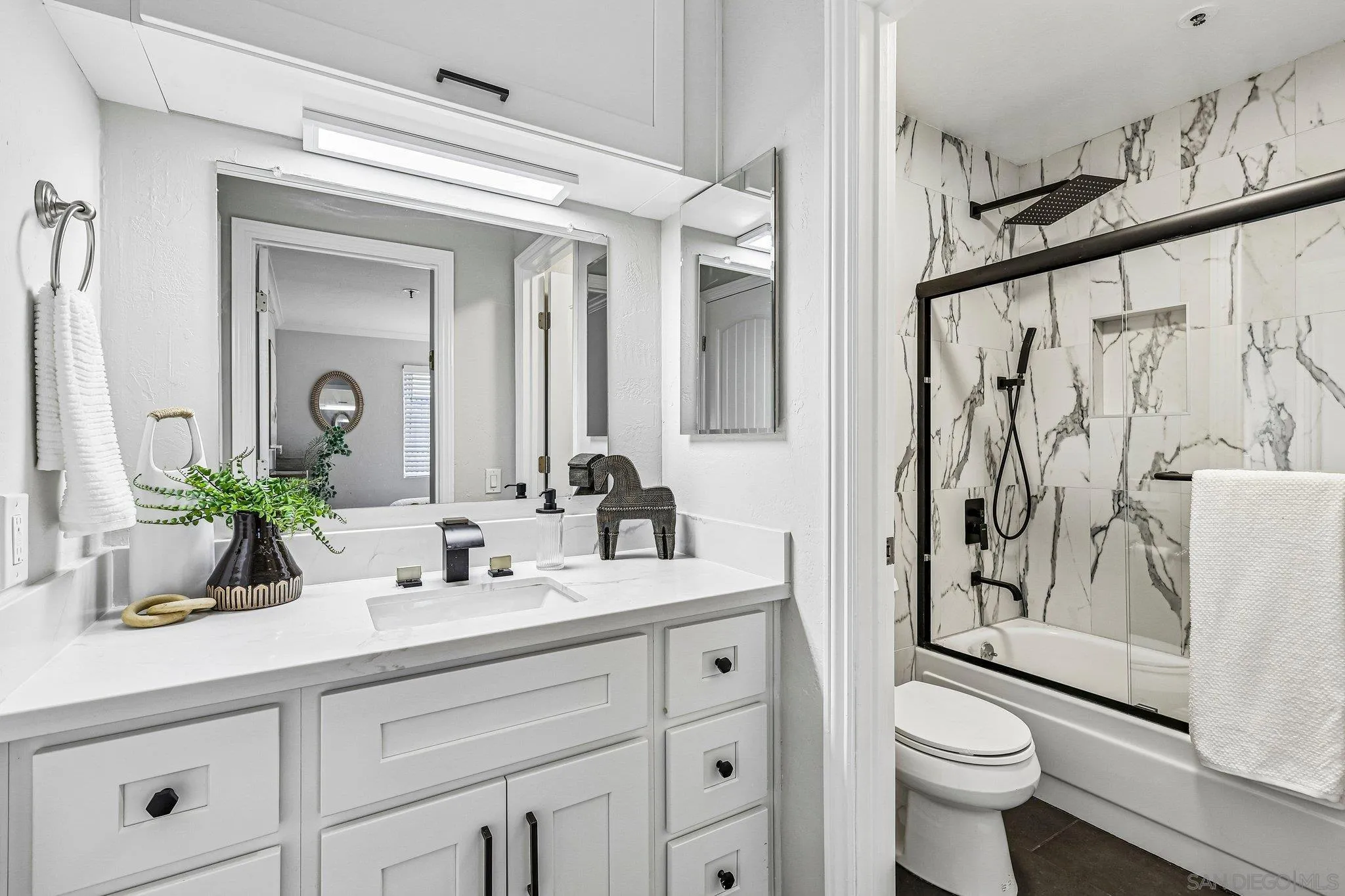 https://cdn.realtyfeed.com/cdn/127/260022358/c42fd6c83c32cc1721b3dafd22e4348a.webp