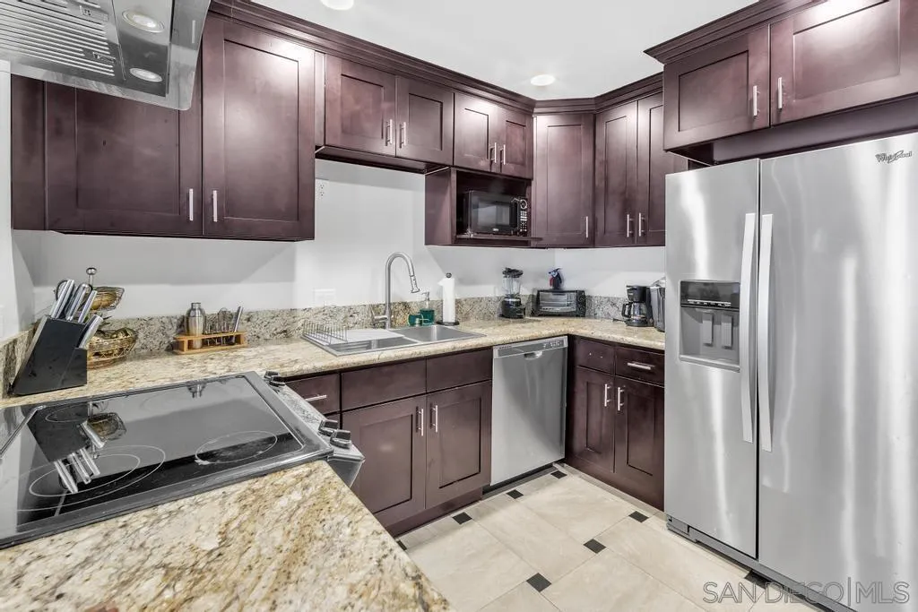 https://cdn.realtyfeed.com/cdn/127/260022361/483b4f0bd394476690a024257f3dec99.webp