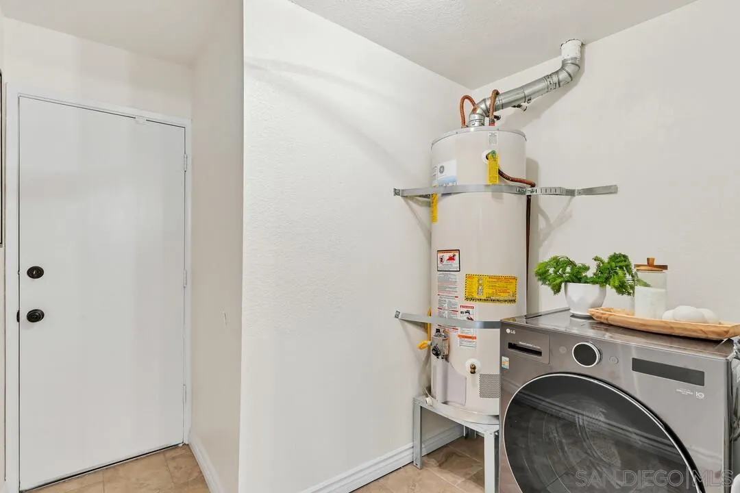 https://cdn.realtyfeed.com/cdn/127/260022365/0521da2f0321b680326da235e8ac5d64.webp