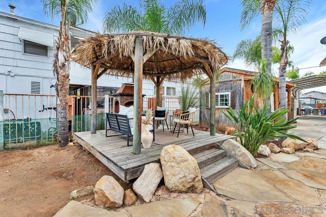 https://cdn.realtyfeed.com/cdn/127/260022365/387e356a3a4785d9c40cc6e0f7d5788c.webp