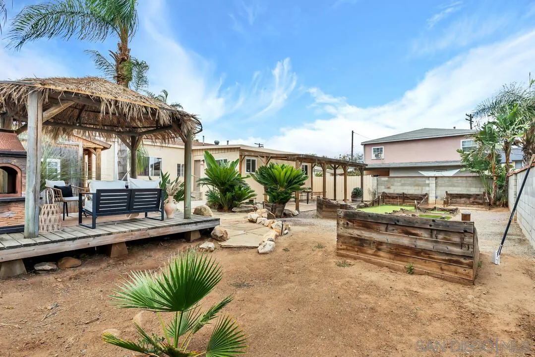 https://cdn.realtyfeed.com/cdn/127/260022365/66095452b27af1cd01e897d0a97f5d7f.webp