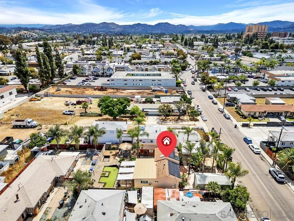 https://cdn.realtyfeed.com/cdn/127/260022365/675ecd4fe6bd41753cfb7c9f085b299c.webp