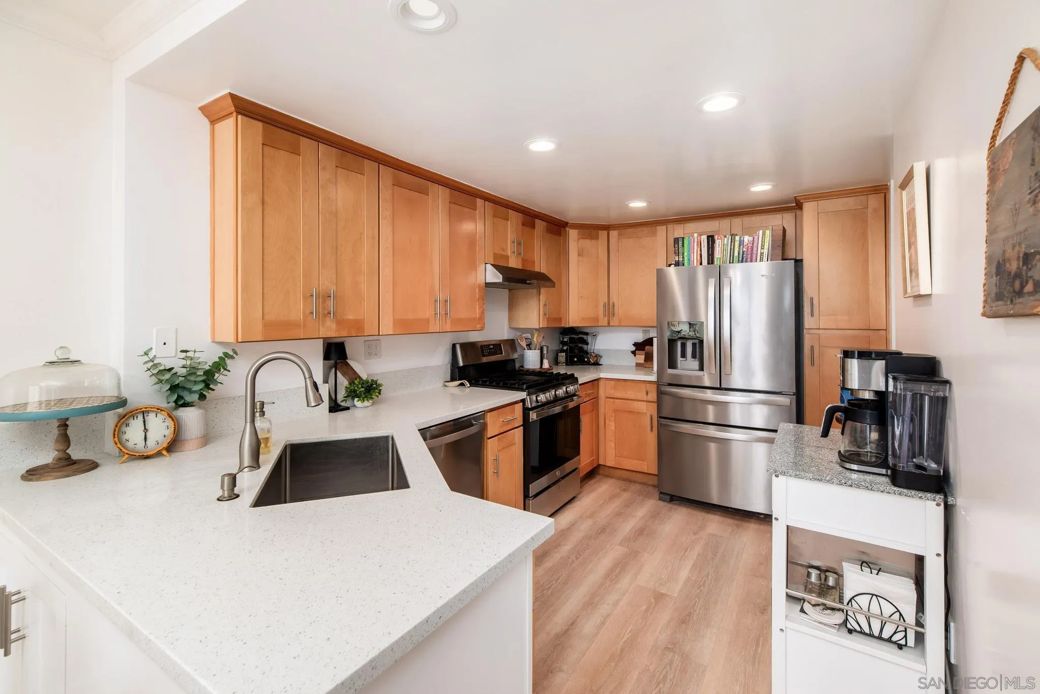 https://cdn.realtyfeed.com/cdn/127/260022367/0200b88829e68c589b1583741affb613.webp
