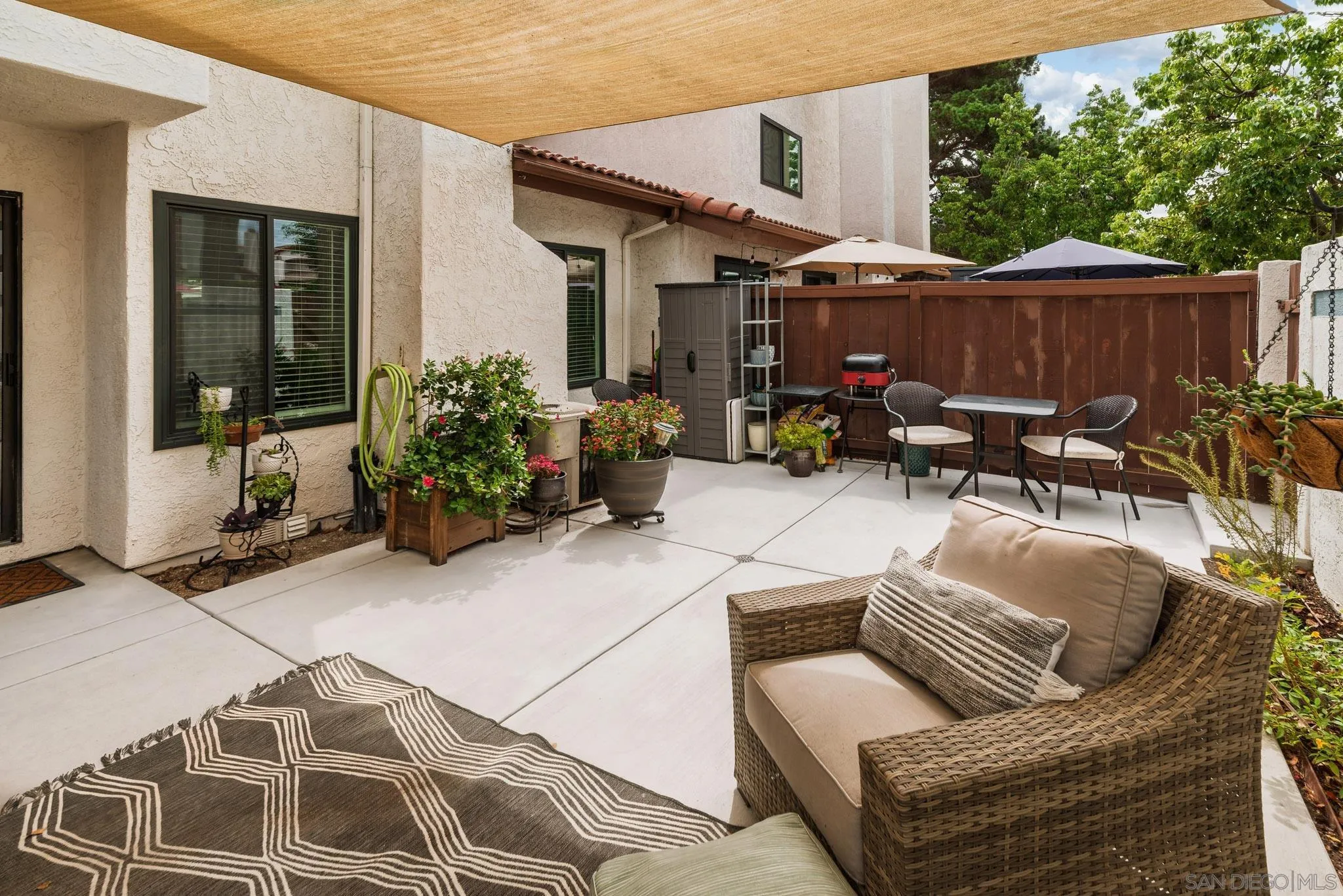 https://cdn.realtyfeed.com/cdn/127/260022367/3b7353d34a9603fcdfd16bc933d8eade.webp