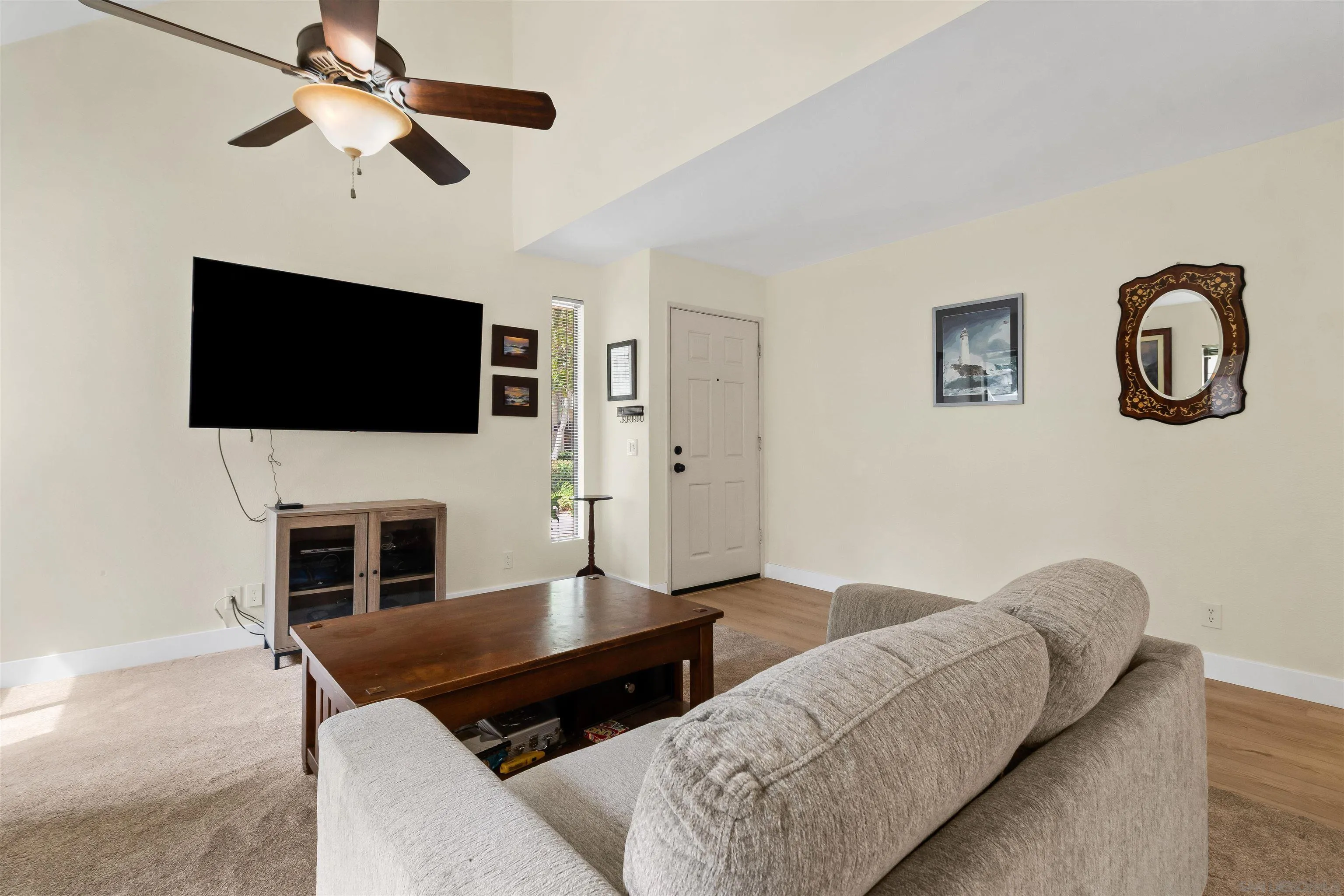 https://cdn.realtyfeed.com/cdn/127/260022369/01e1dae028bb72f40f9d5a6f56772081.webp