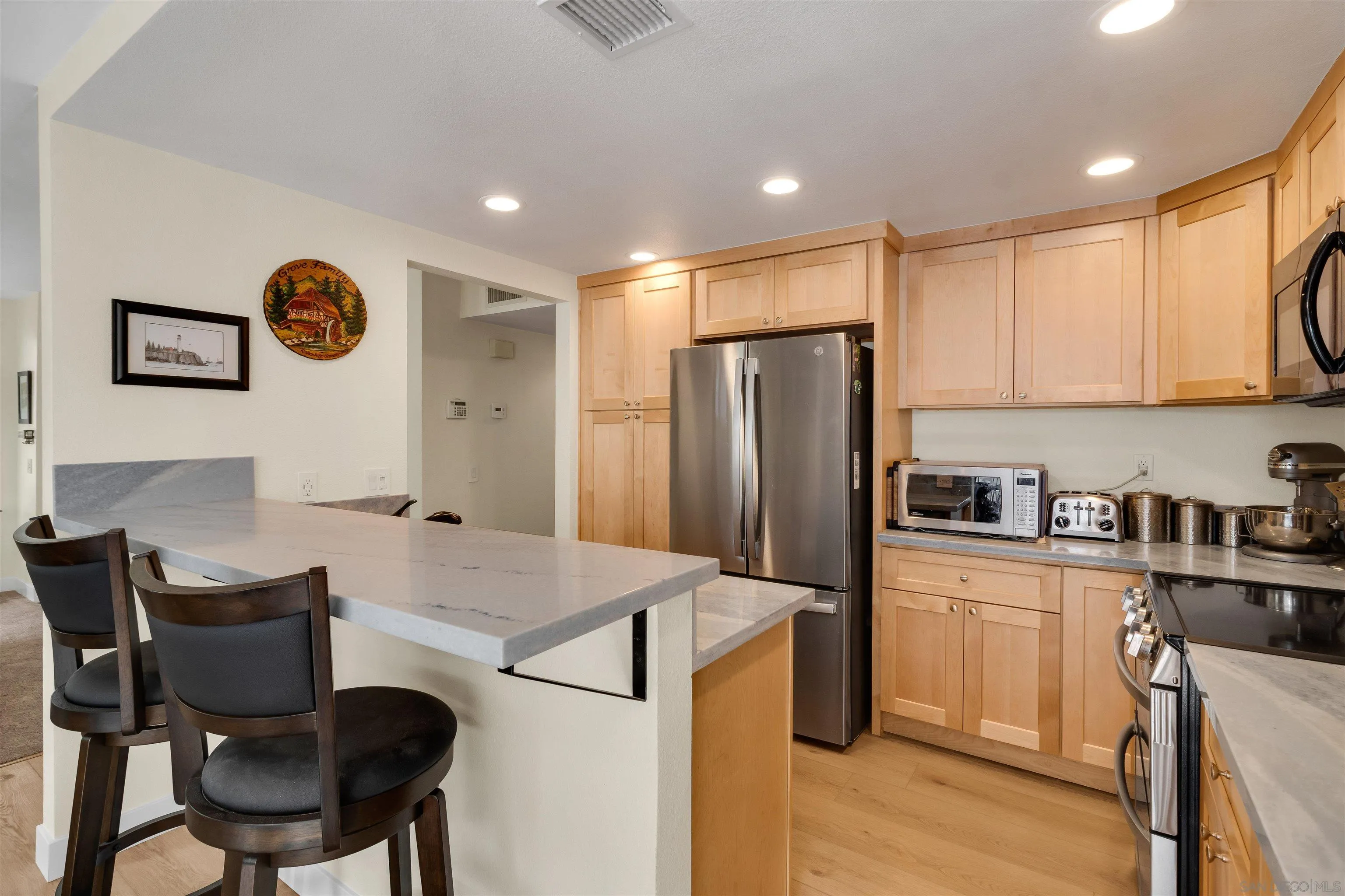 https://cdn.realtyfeed.com/cdn/127/260022369/dfecacfebd4bc0afef62be39416a67dd.webp