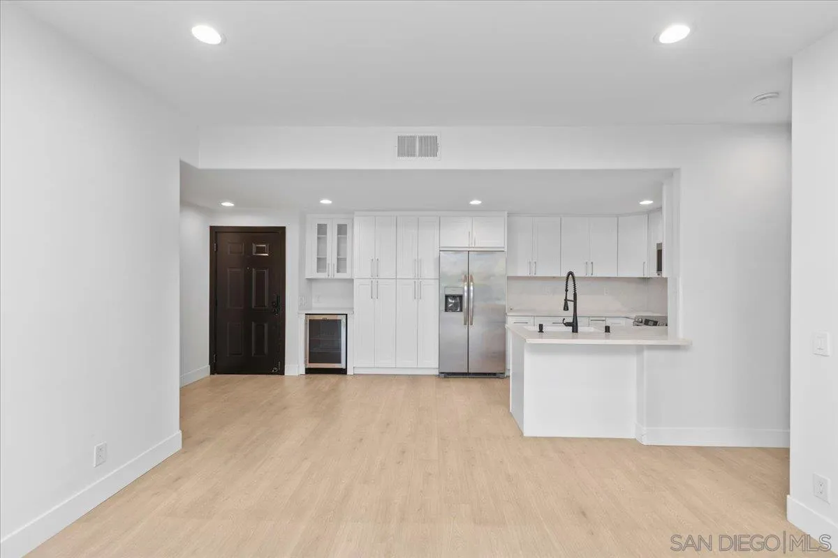 https://cdn.realtyfeed.com/cdn/127/260022374/2b85d0e5b64e55cf5b8d89fd31733ca4.webp