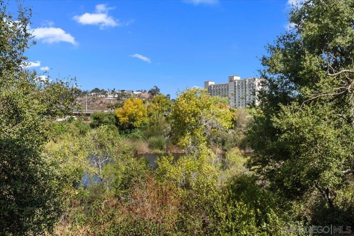 https://cdn.realtyfeed.com/cdn/127/260022374/2e02db72f7e1bb793792c7e136463d73.webp