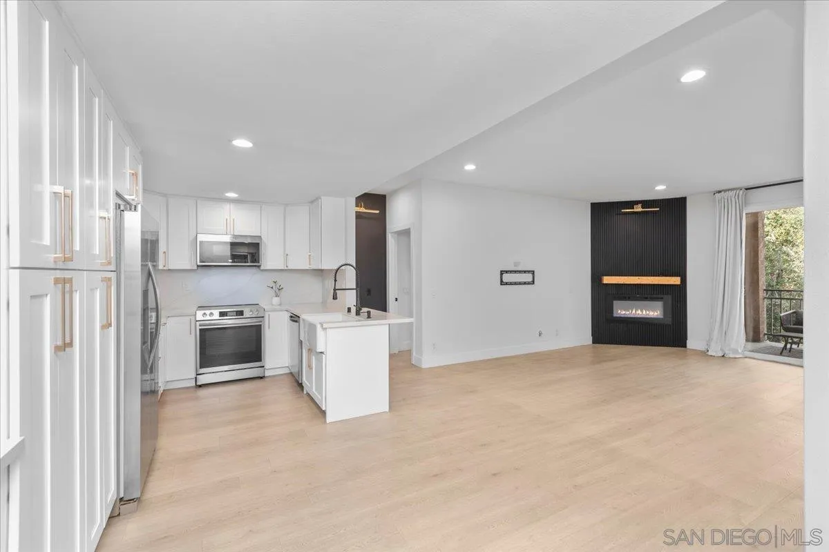 https://cdn.realtyfeed.com/cdn/127/260022374/37bfa834bae748dbc6b0da007bf19f92.webp