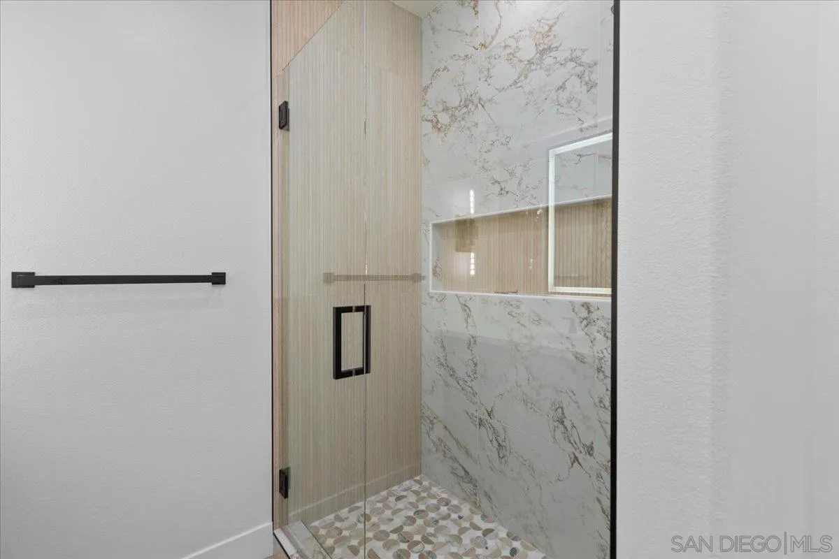 https://cdn.realtyfeed.com/cdn/127/260022374/575d22264018b146274ab1cbe84cd56f.webp