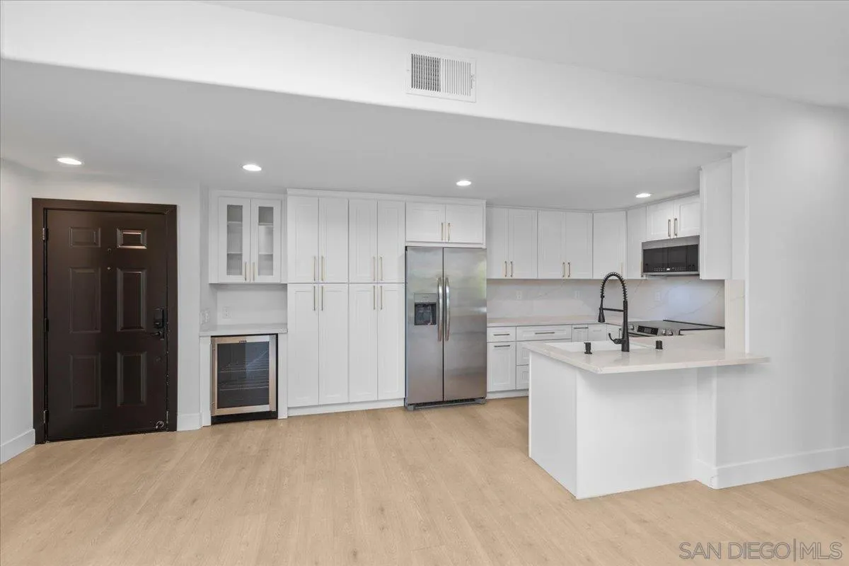 https://cdn.realtyfeed.com/cdn/127/260022374/8cd2f99ccc5d4993b2a4ec0a100151e3.webp