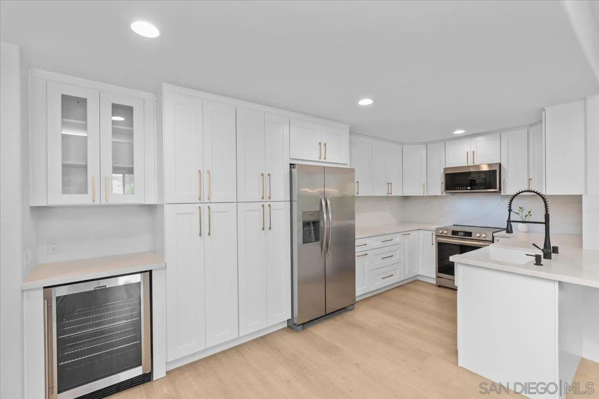 https://cdn.realtyfeed.com/cdn/127/260022374/df287c73db0045e40dbf36da9604c7f6.webp