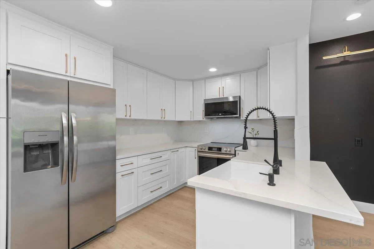 https://cdn.realtyfeed.com/cdn/127/260022374/fe9185b7132527bcf2a68ff25c55b688.webp