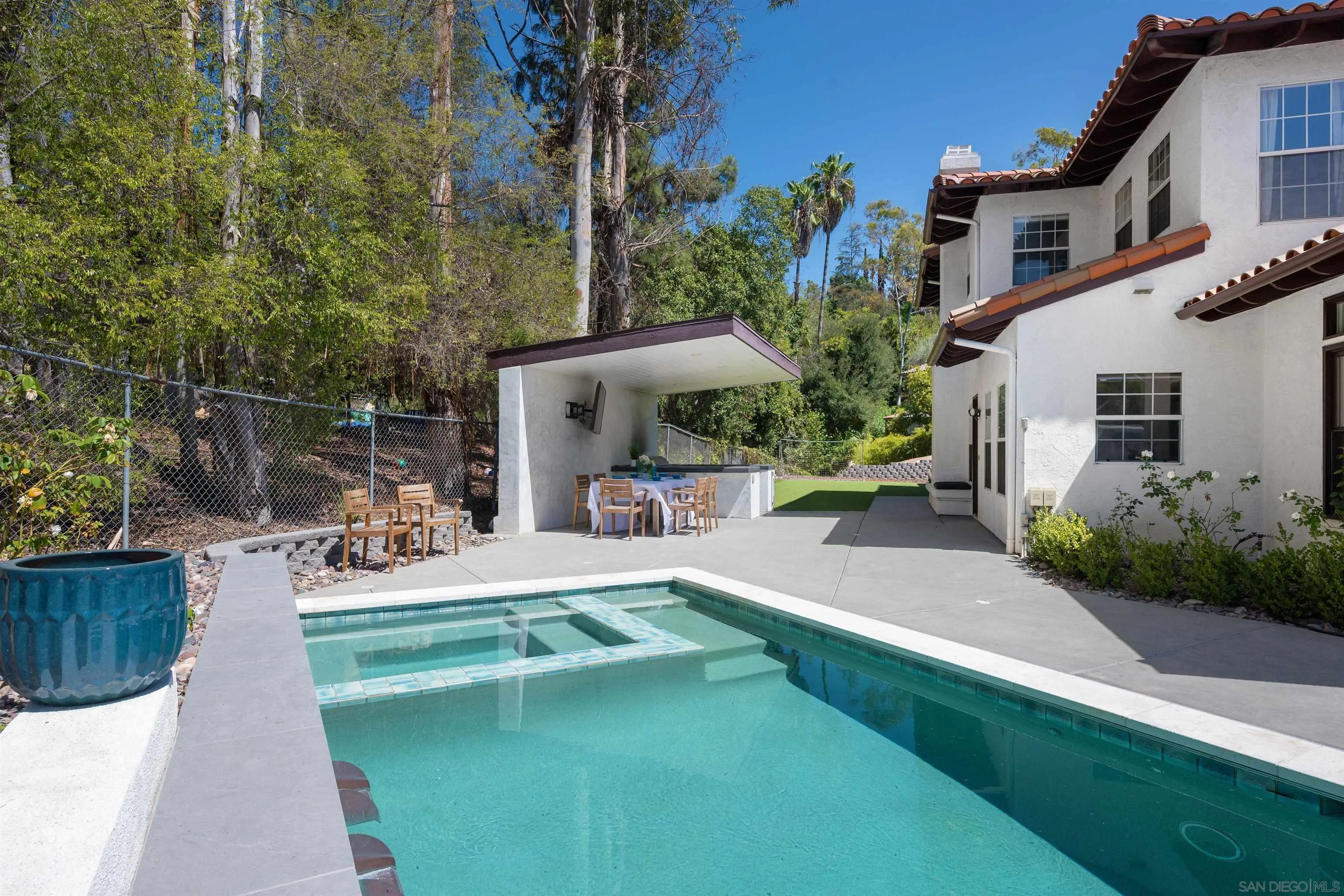 https://cdn.realtyfeed.com/cdn/127/260022382/21cf8bdf86bddfaf262cdb38b2ca28b6.webp