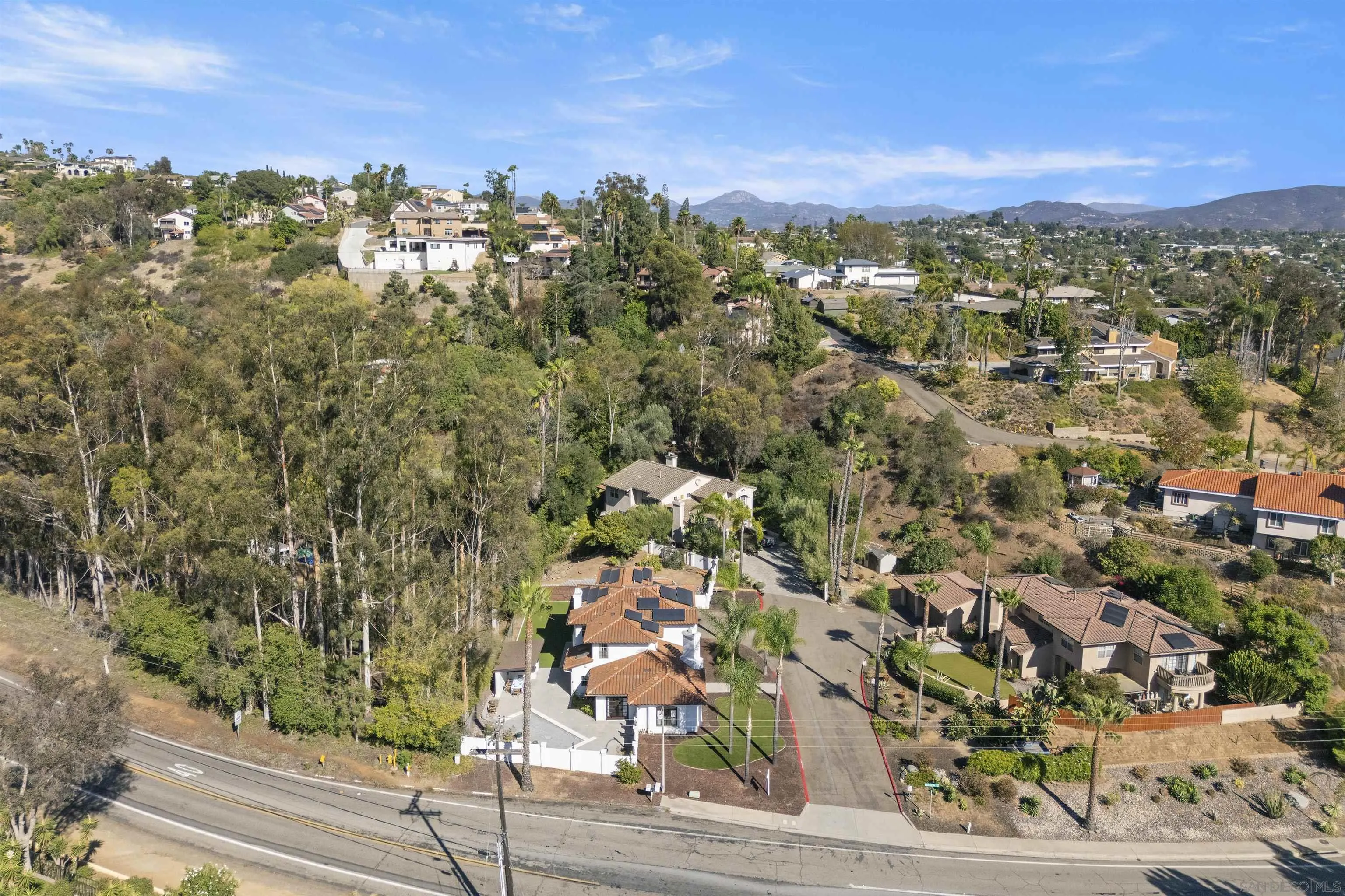 https://cdn.realtyfeed.com/cdn/127/260022382/23718efe710a3f3c802fc9fc09df8b57.webp
