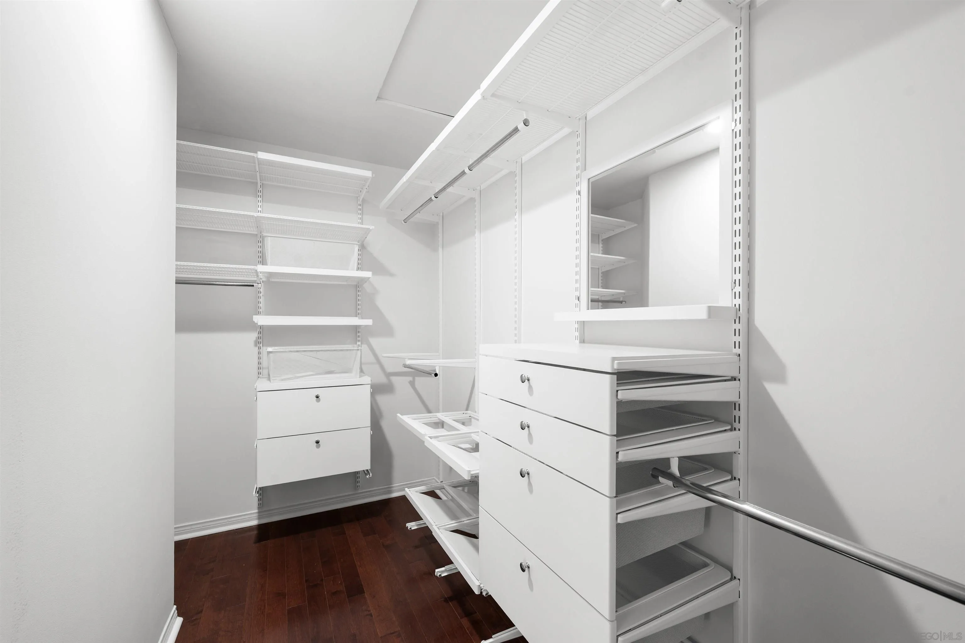 https://cdn.realtyfeed.com/cdn/127/260022382/2b3e8af1695a63b978c05c553152d9de.webp