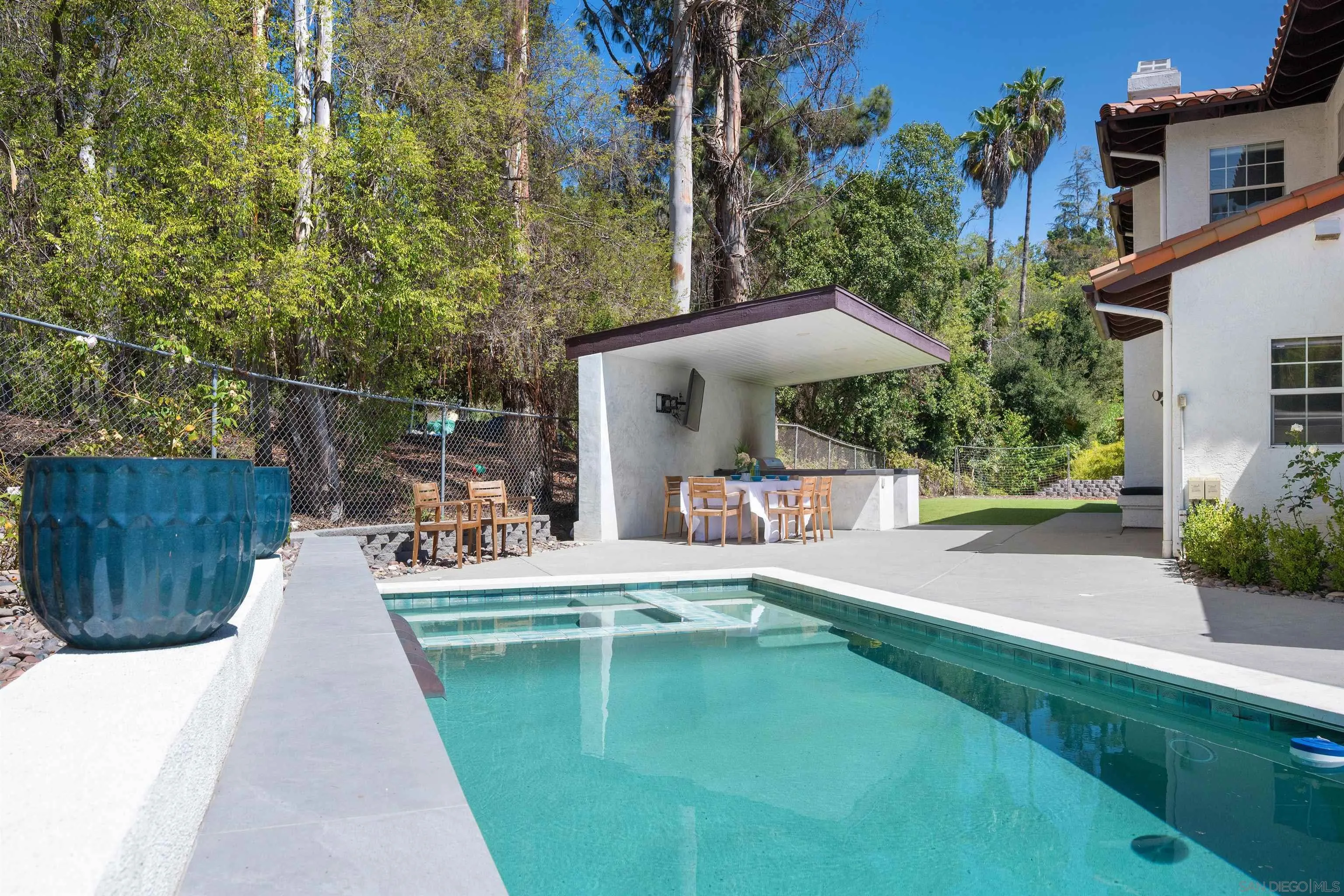 https://cdn.realtyfeed.com/cdn/127/260022382/96df1041464cf8b4363bfdebfcb54ac9.webp