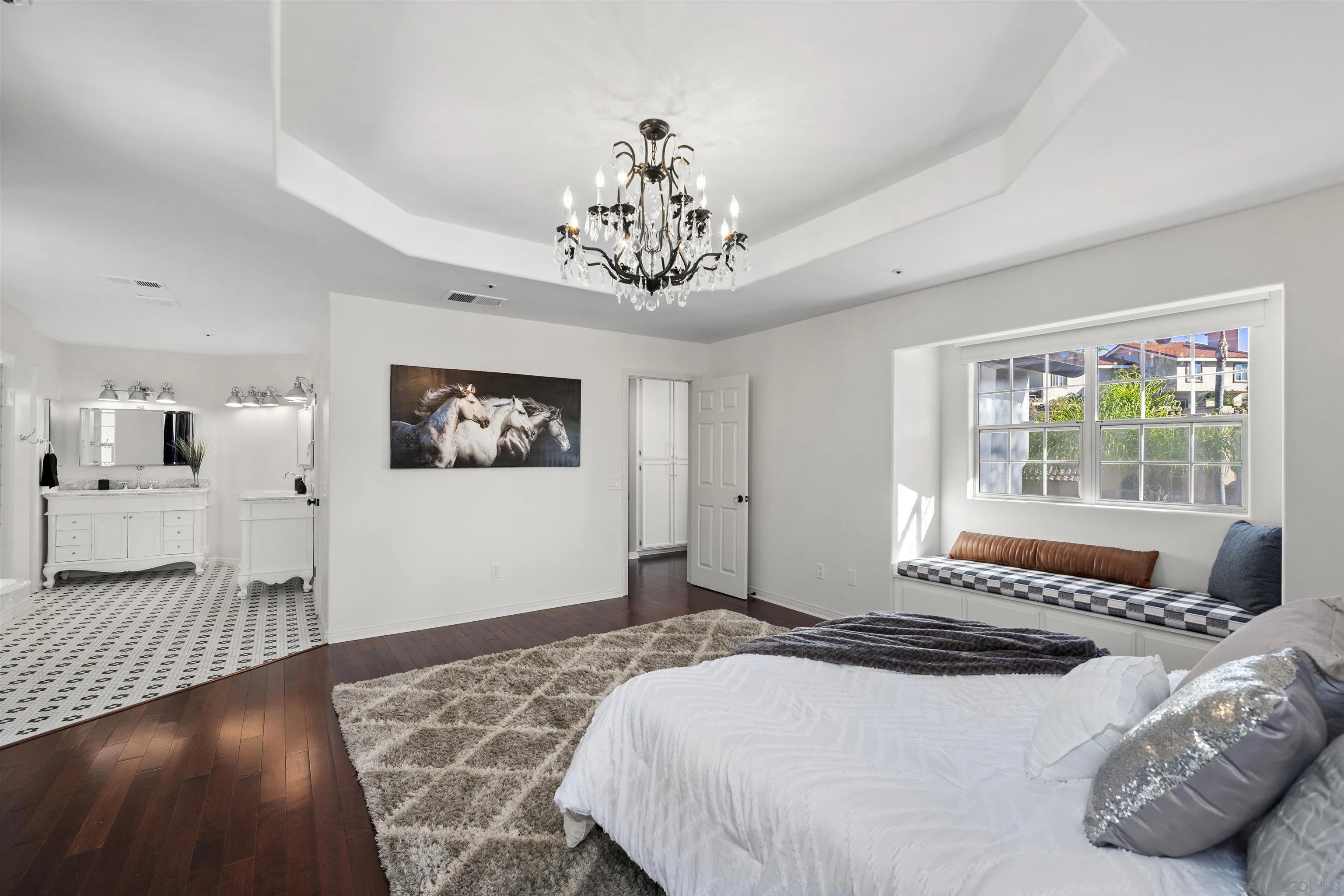 https://cdn.realtyfeed.com/cdn/127/260022382/b0b3ce70a3fa3a15ffe9cc1d736ec705.webp