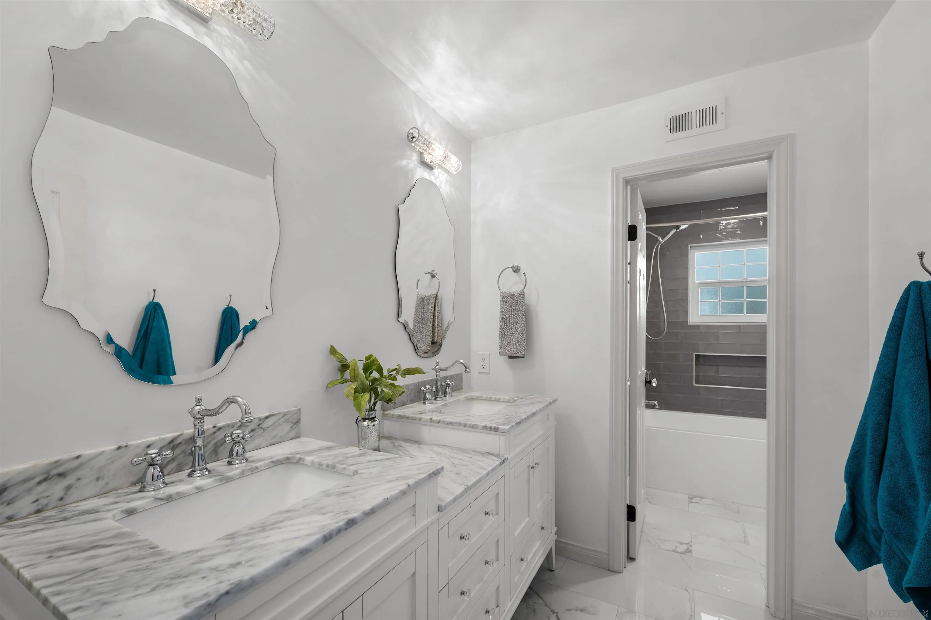 https://cdn.realtyfeed.com/cdn/127/260022382/e03a7f1c1085fed85ea950cb29890904.webp