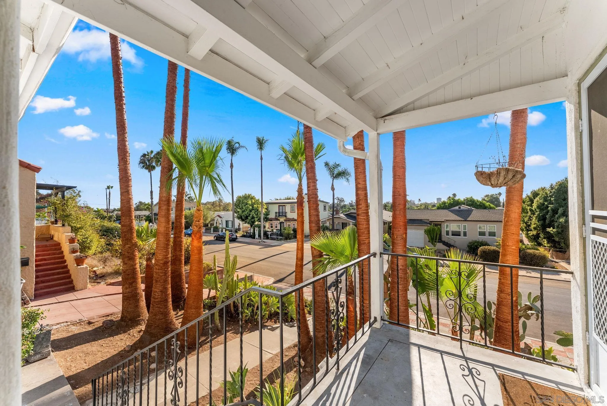 https://cdn.realtyfeed.com/cdn/127/260022386/afaeafe4cfda09dfe7b84443703de56d.webp