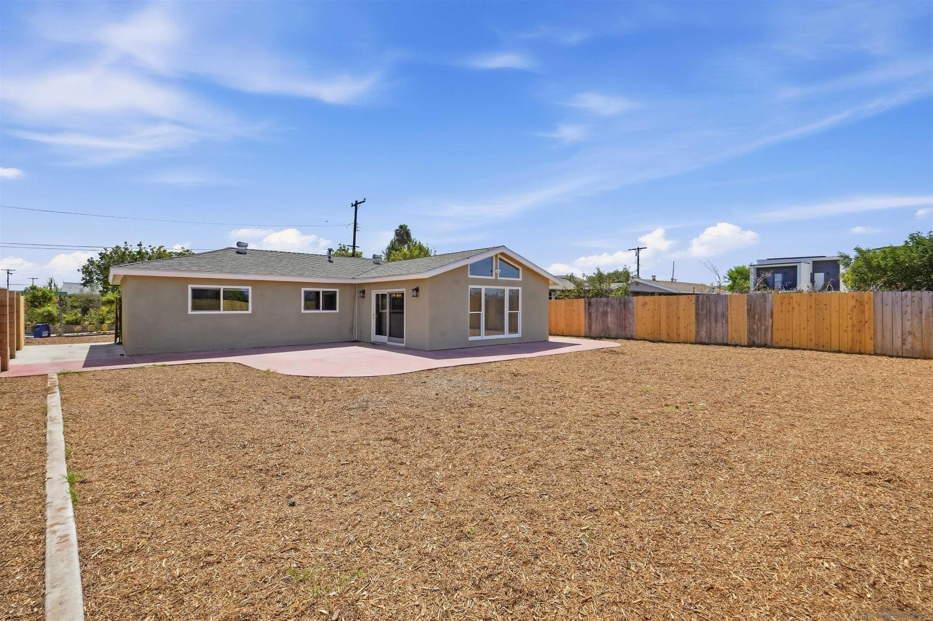 https://cdn.realtyfeed.com/cdn/127/260022392/1c1439ae3d8c9981f90f1afbe888876a.webp