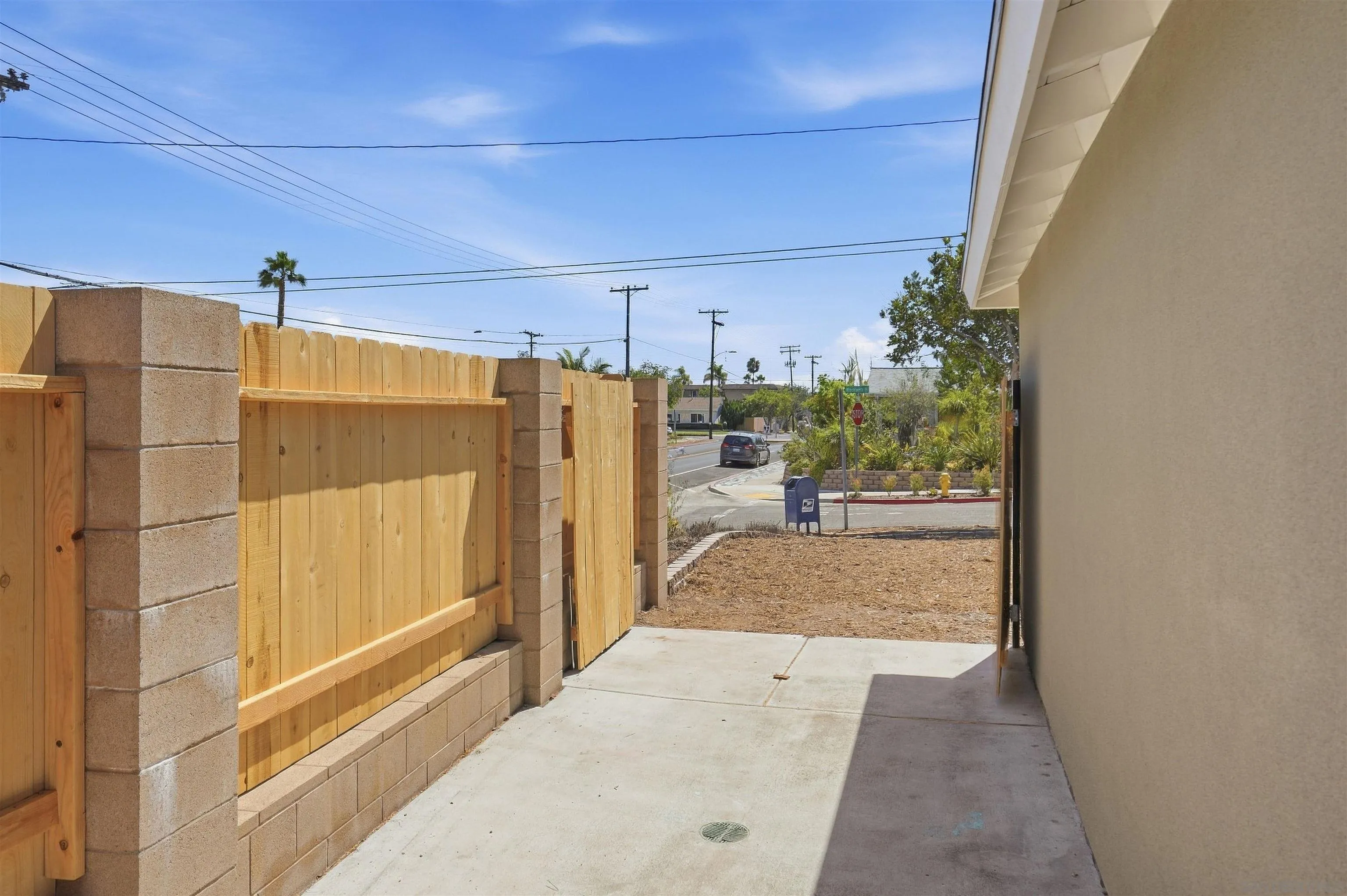 https://cdn.realtyfeed.com/cdn/127/260022392/21a683fbaf3653a7d71965b3984c5337.webp