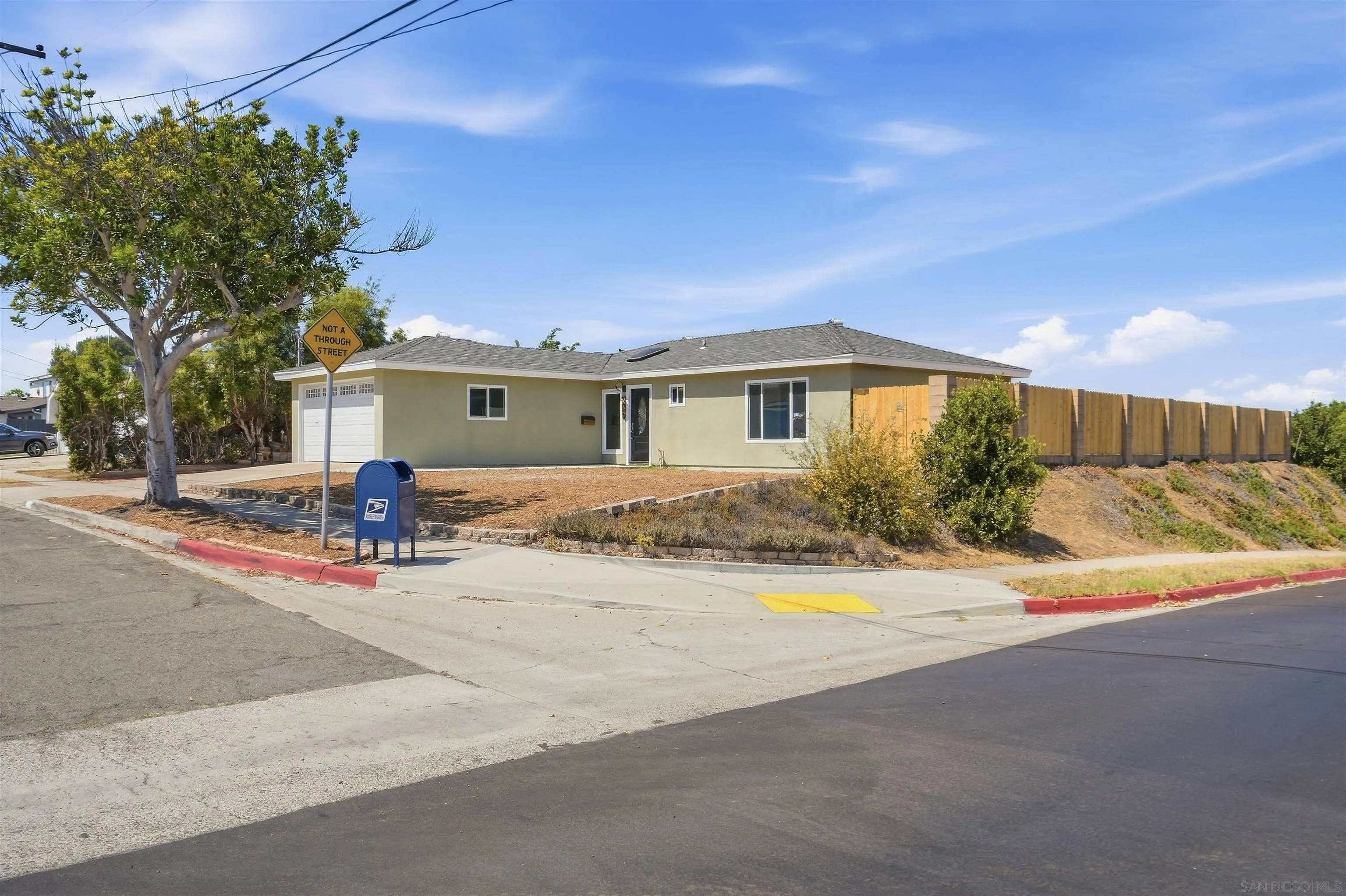 https://cdn.realtyfeed.com/cdn/127/260022392/26d82e46afe3281869174e93b111360c.webp