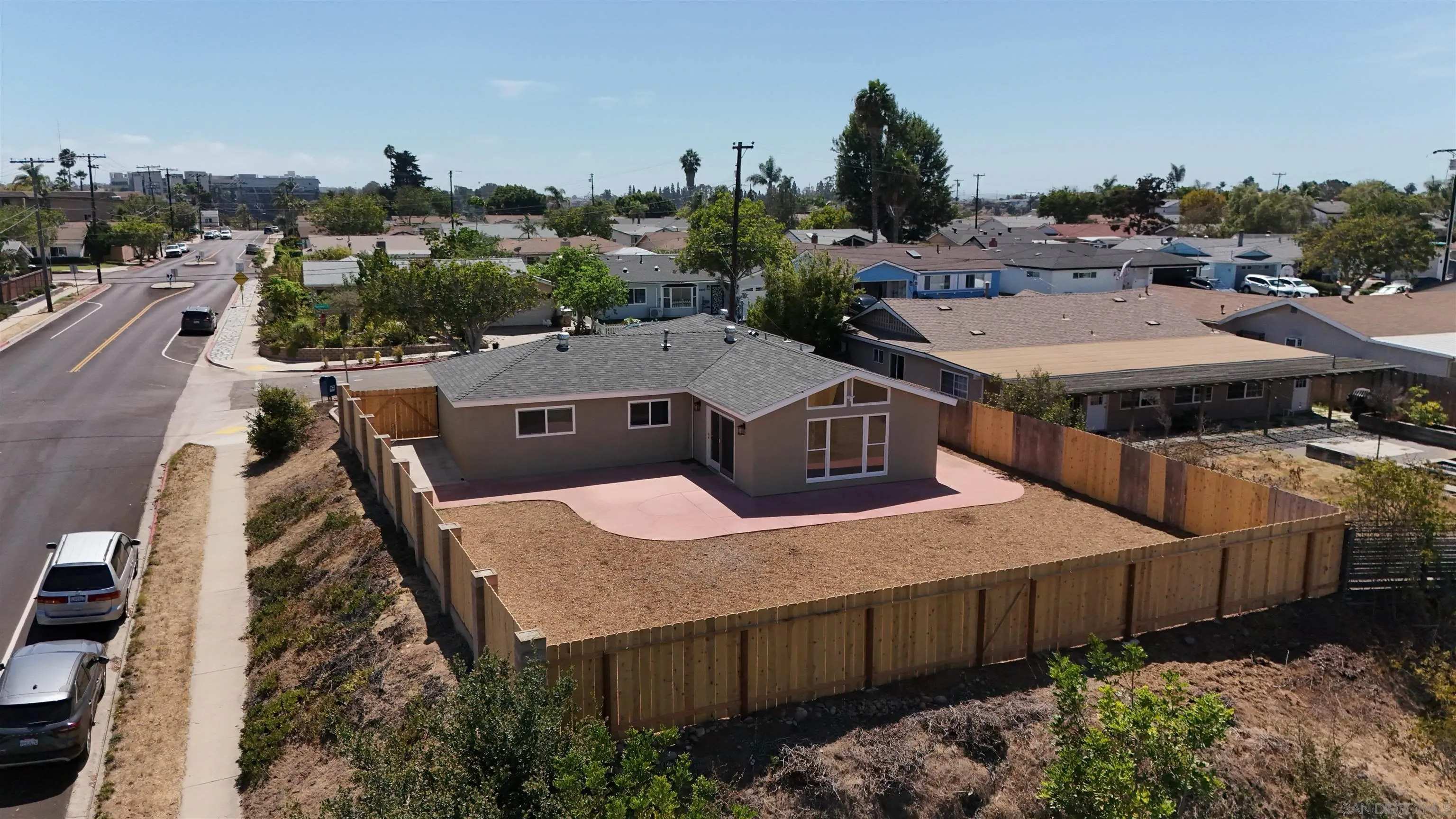 https://cdn.realtyfeed.com/cdn/127/260022392/8c27c36e08216b9ac84339fab81dc5e6.webp