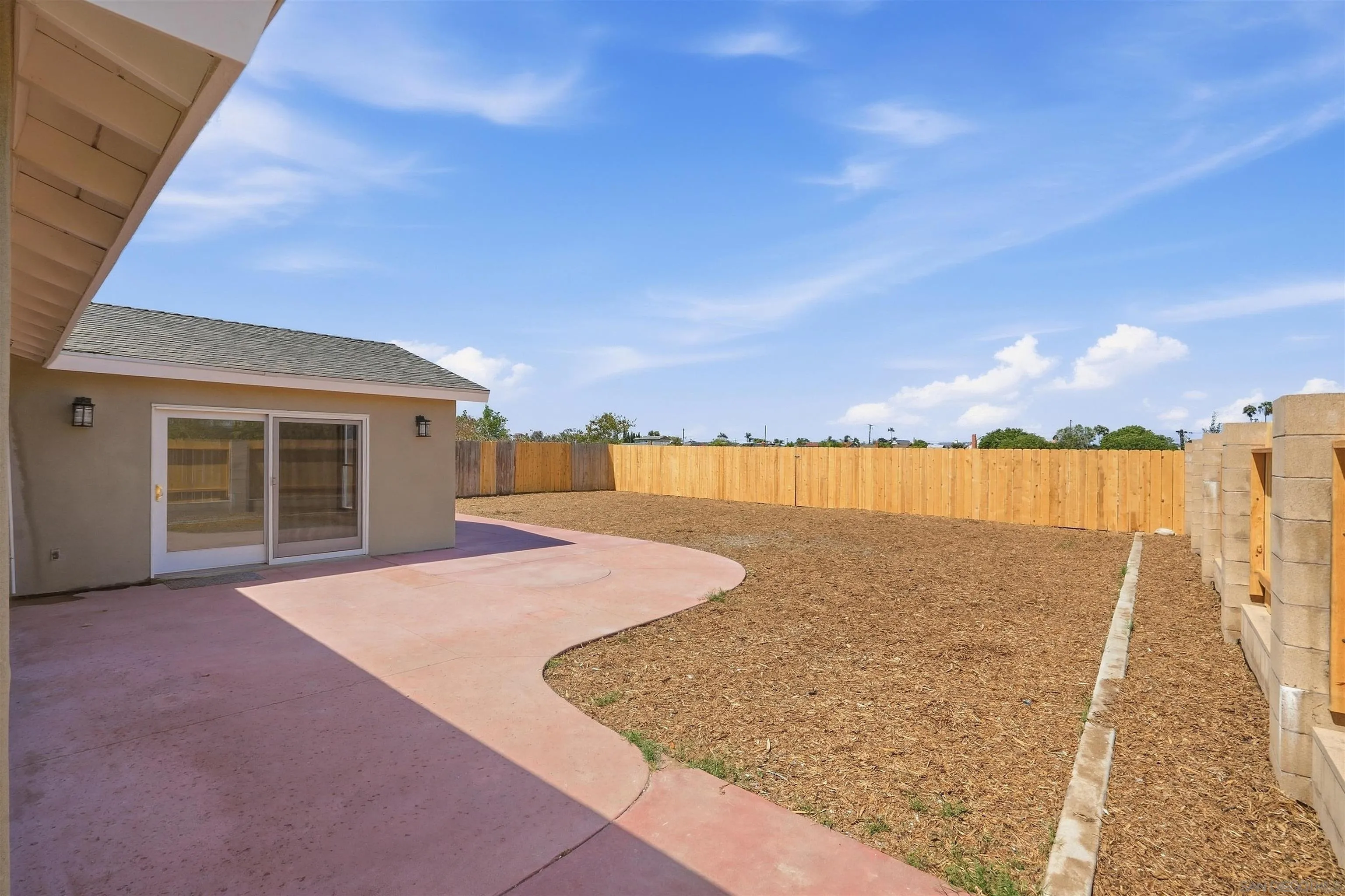 https://cdn.realtyfeed.com/cdn/127/260022392/f3da72444e765bb150283110666880b4.webp
