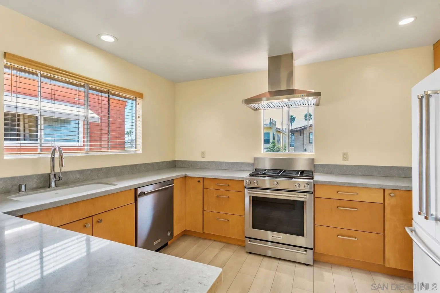 190 Evergreen Ave, Imperial Beach, CA 91932, photo 33