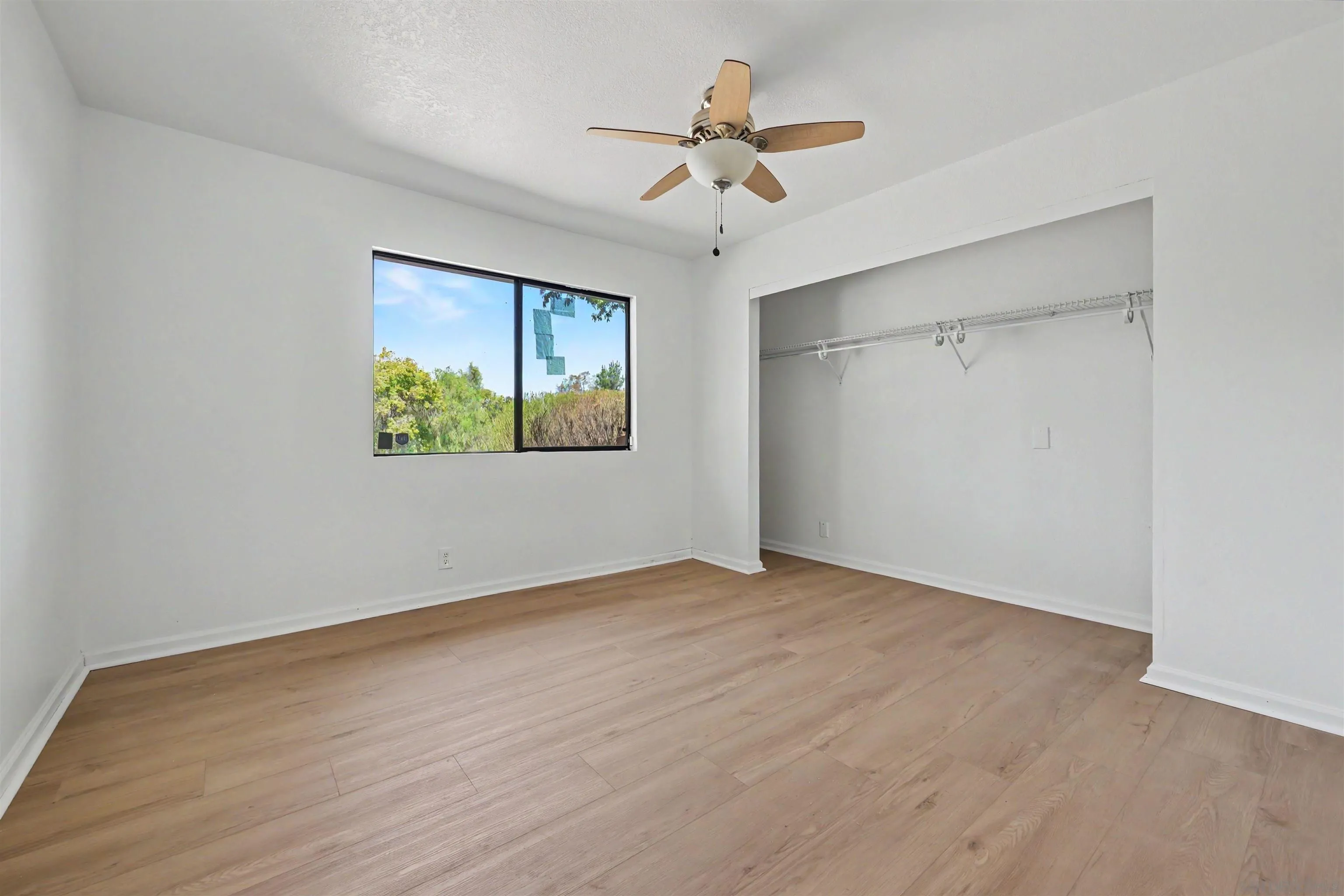 https://cdn.realtyfeed.com/cdn/127/260022412/70b5147d5d3306f8e8dcbcfead6a0199.webp
