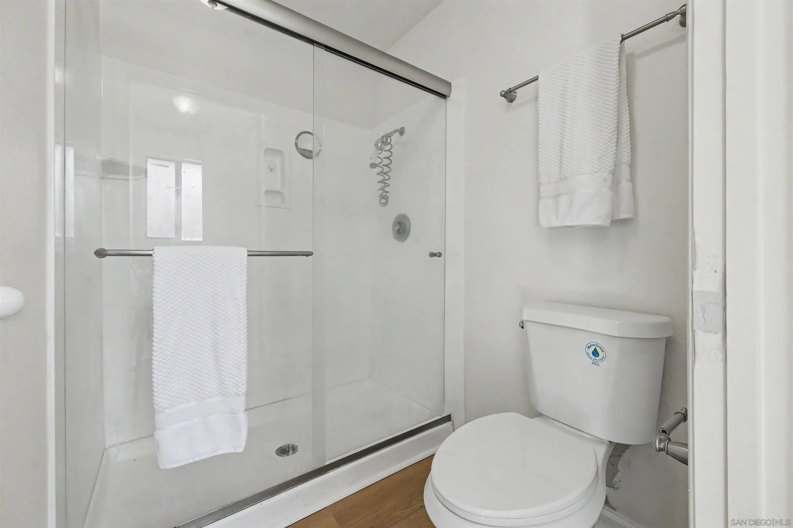 https://cdn.realtyfeed.com/cdn/127/260022412/a362cc4c81ed57c3a834496508aa3add.webp
