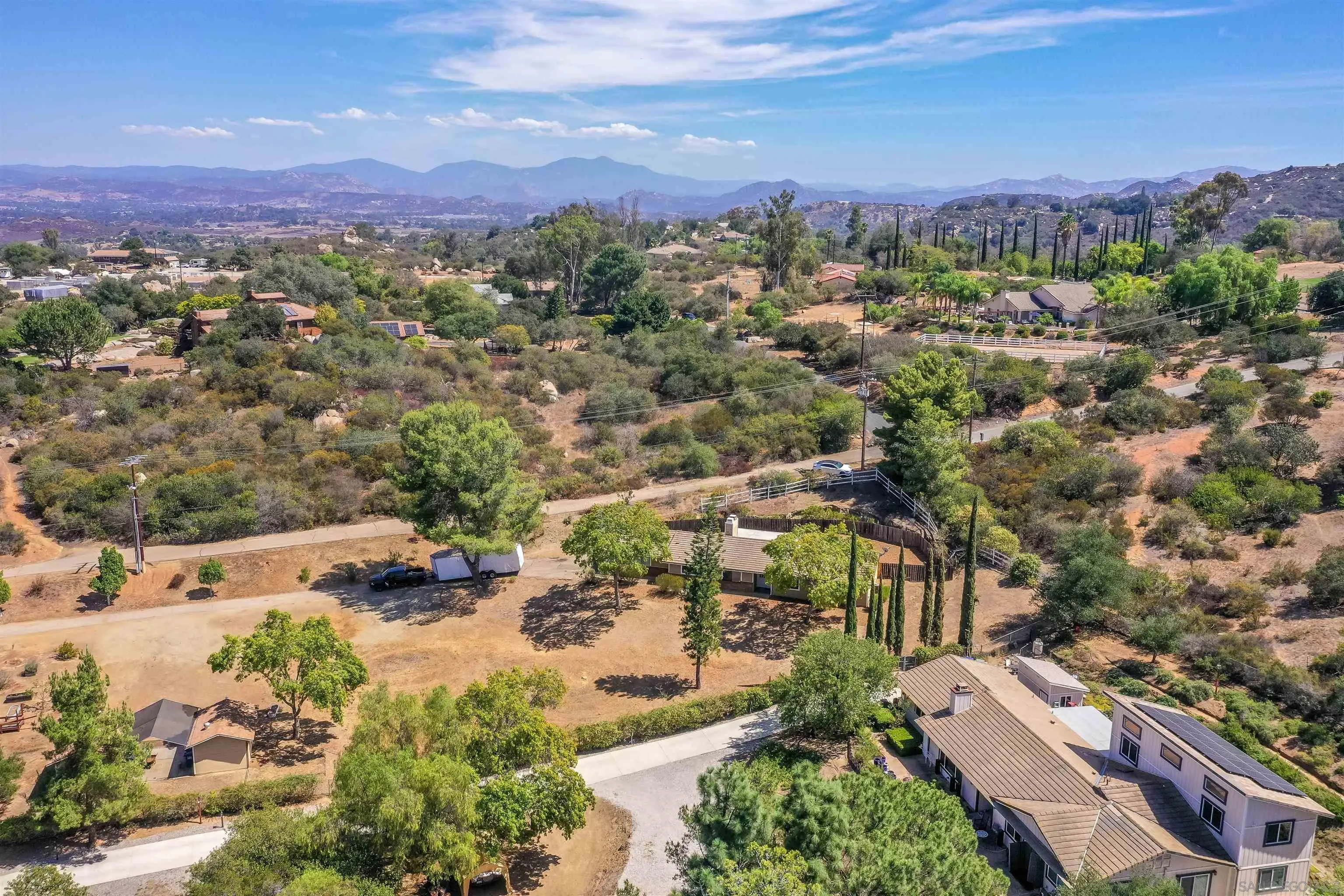 https://cdn.realtyfeed.com/cdn/127/260022412/c690fb8d2a2ab13ec34dc915931a5fee.webp