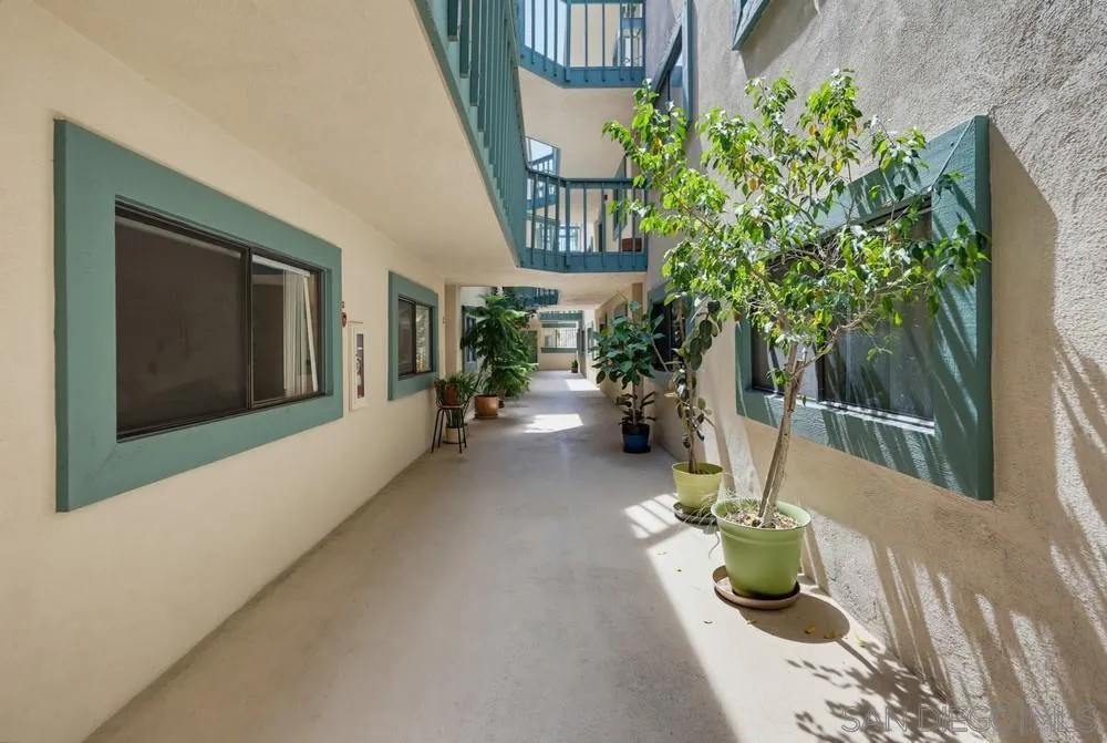 https://cdn.realtyfeed.com/cdn/127/260022419/2ba50a289b5c70da371e46f3d25c769a.webp